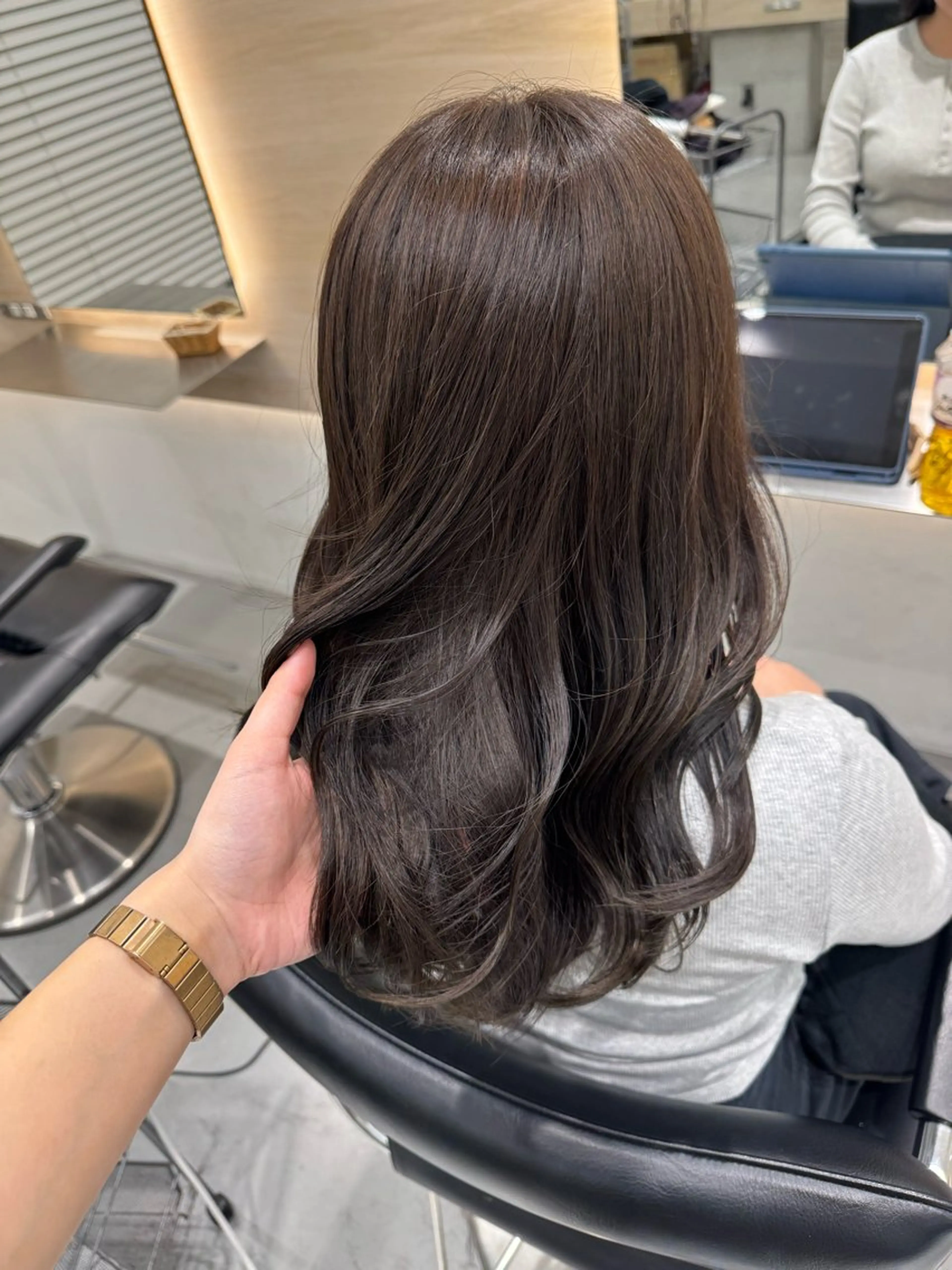 ロング カラー カット ヘアカラー ナカバチ ユイ🌼 Rizm greenのヘアスタイル