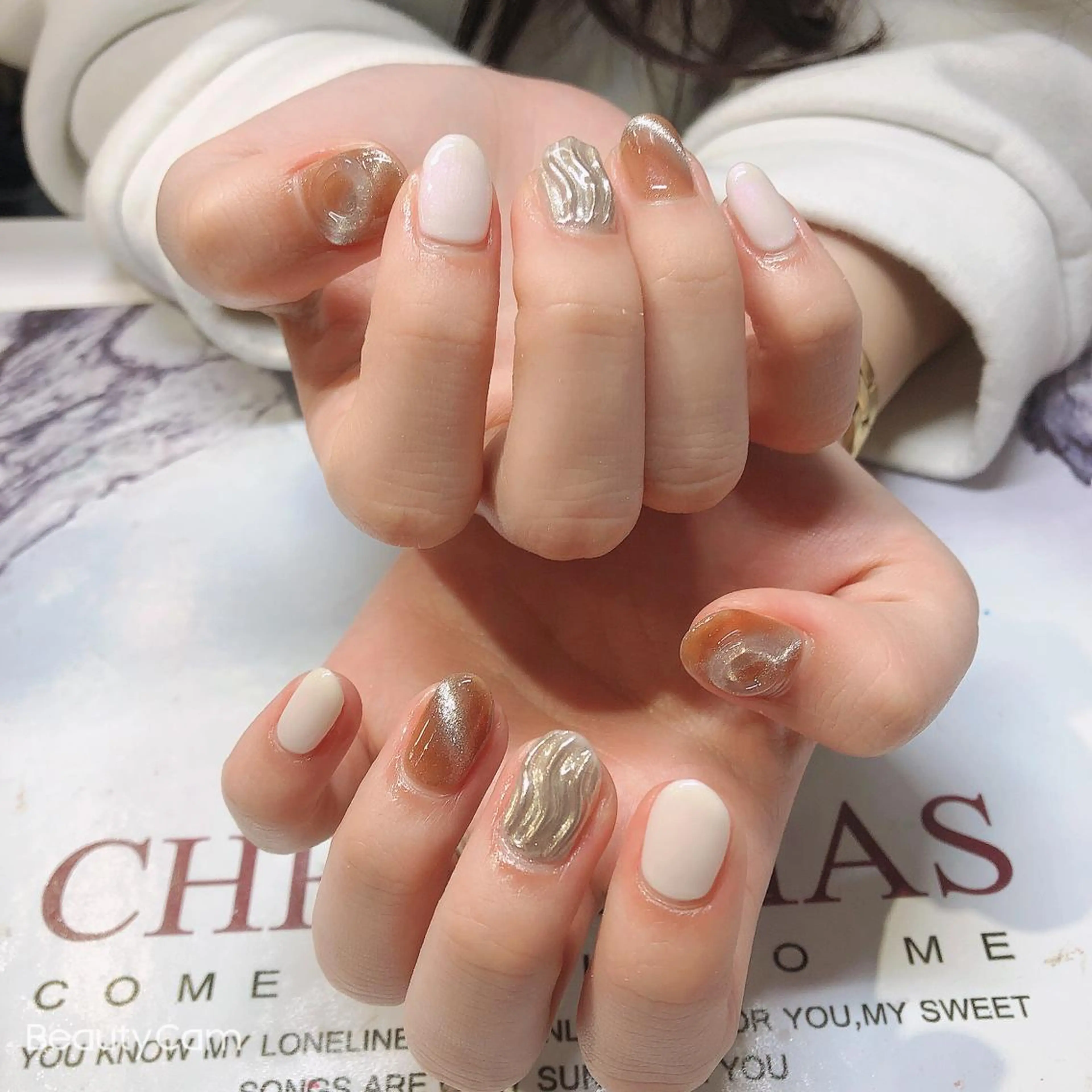 ネイル ガレンドウ 白澤 愛子のネイルデザイン