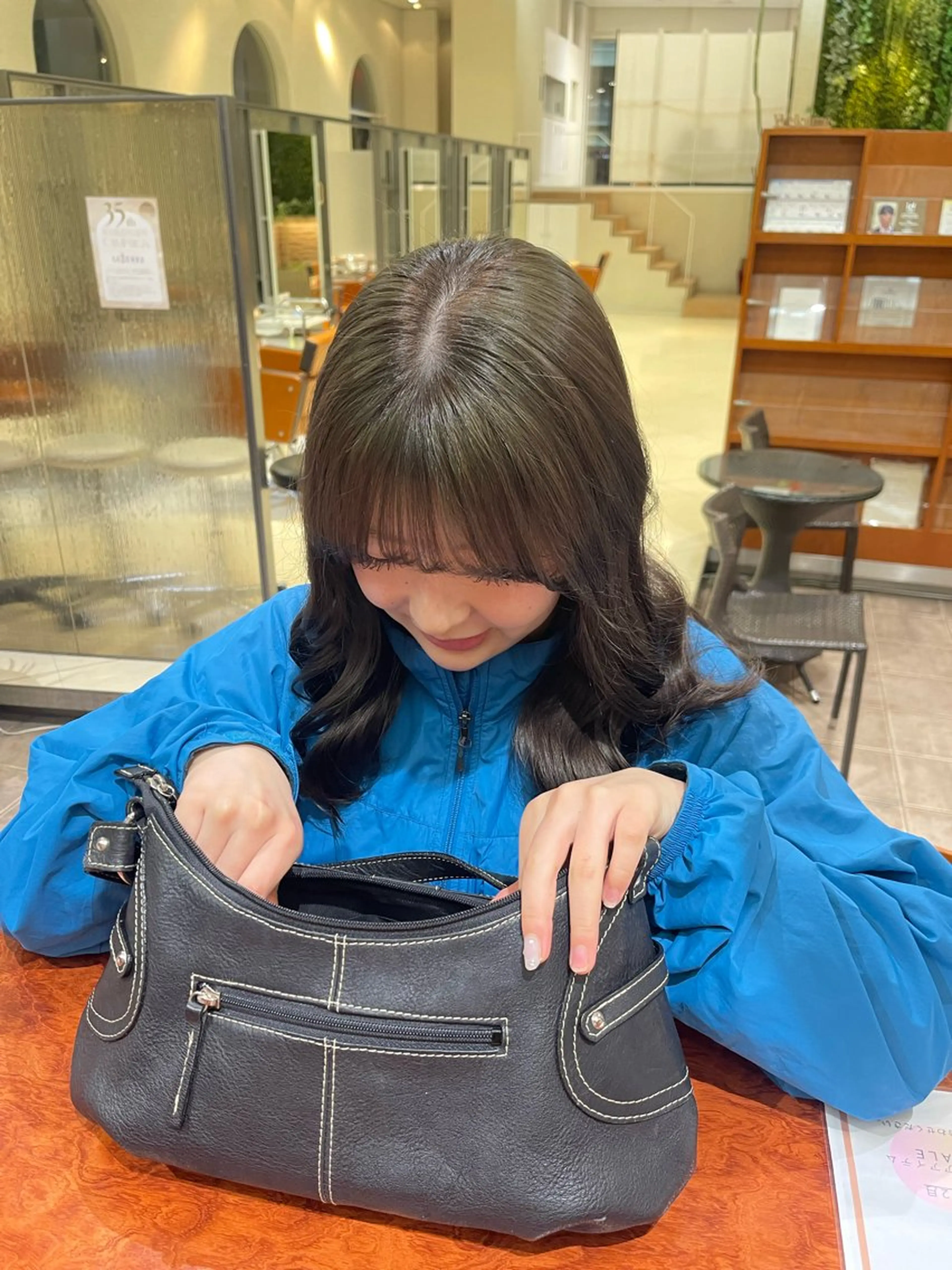 セミロング カラー 前田 彩良のヘアスタイル