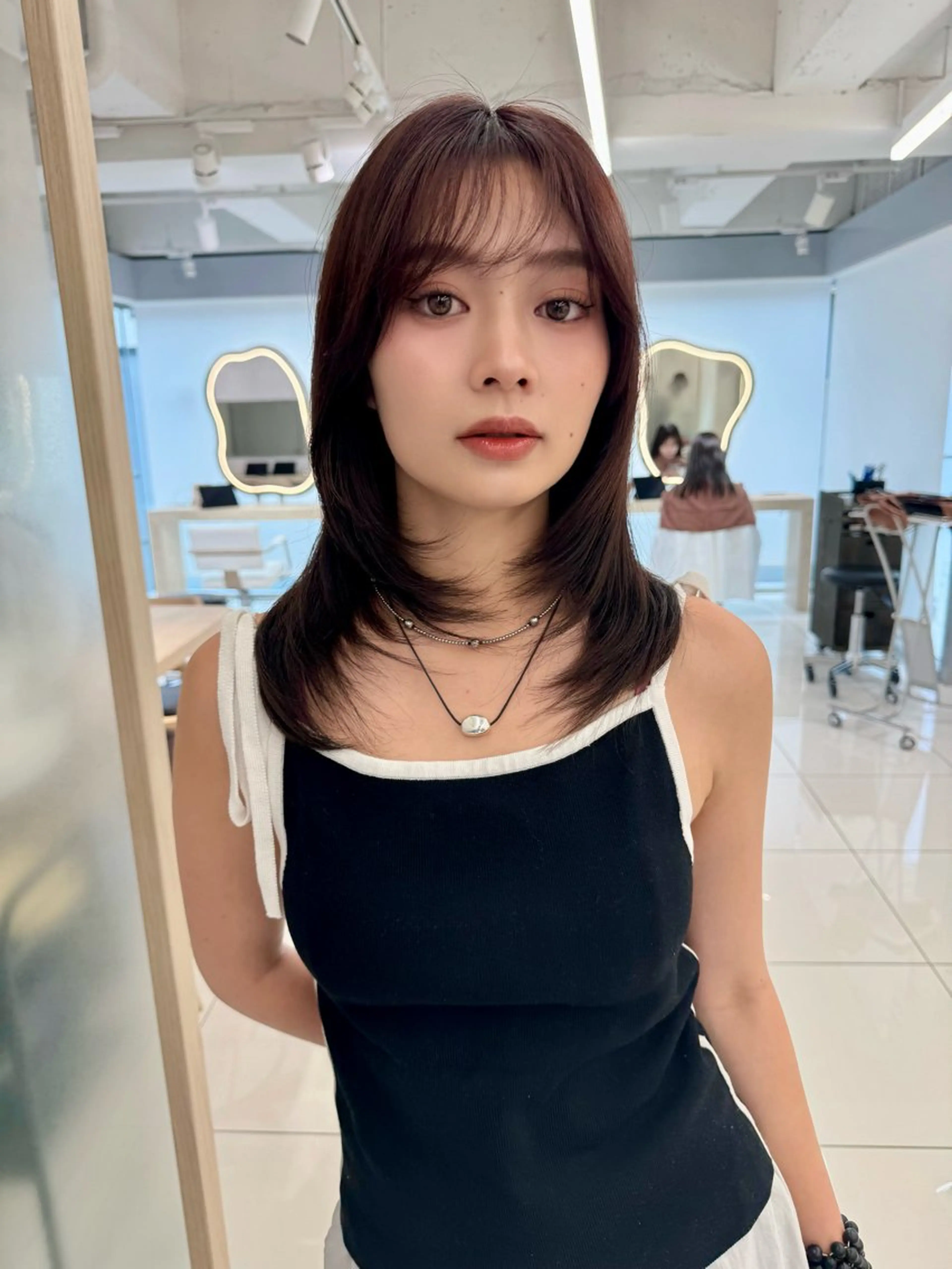 ロング レイヤーカット 小顔カット 三鷹で1番ショート ボブをカットする新谷のヘアスタイル