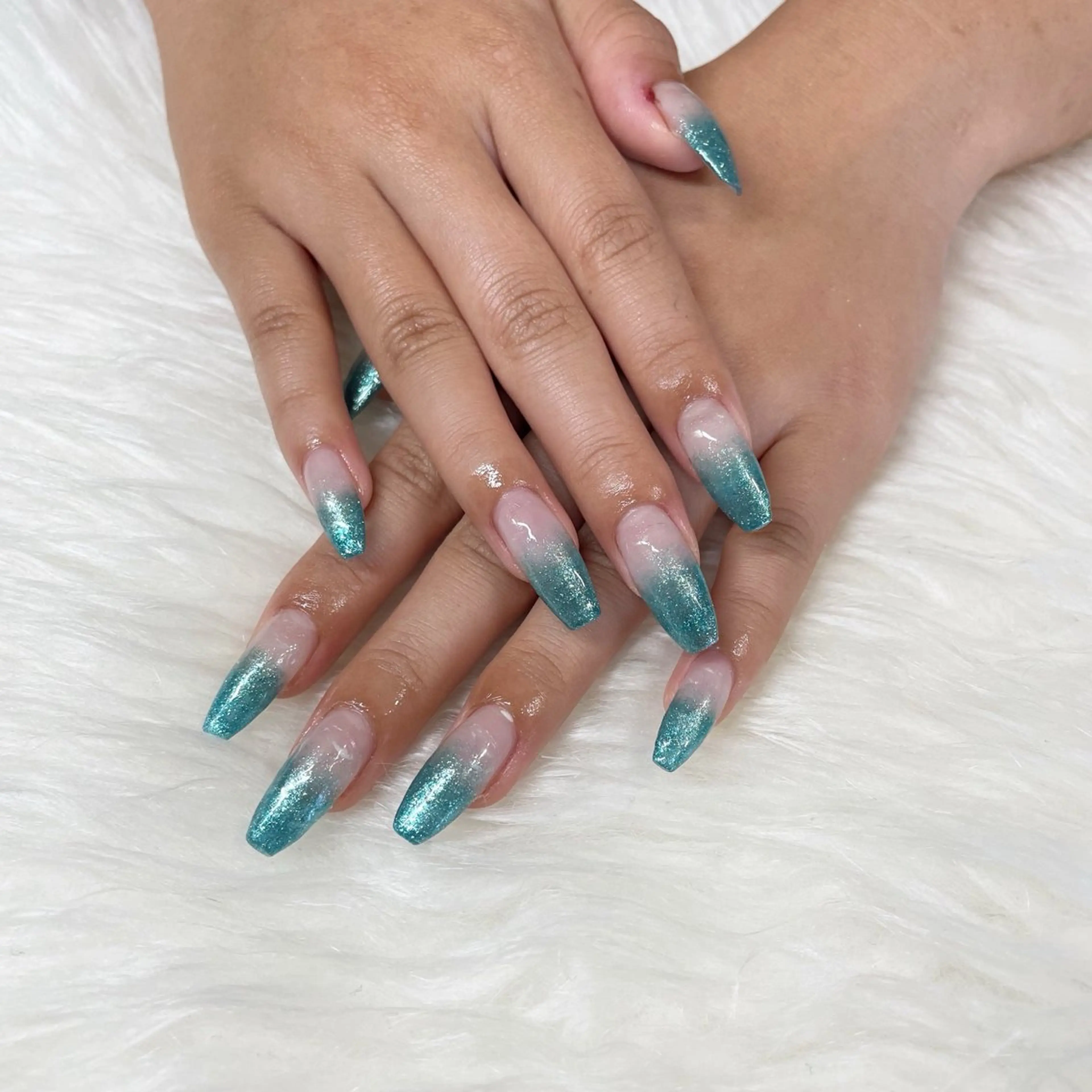 ロング see love gritterのネイルデザイン