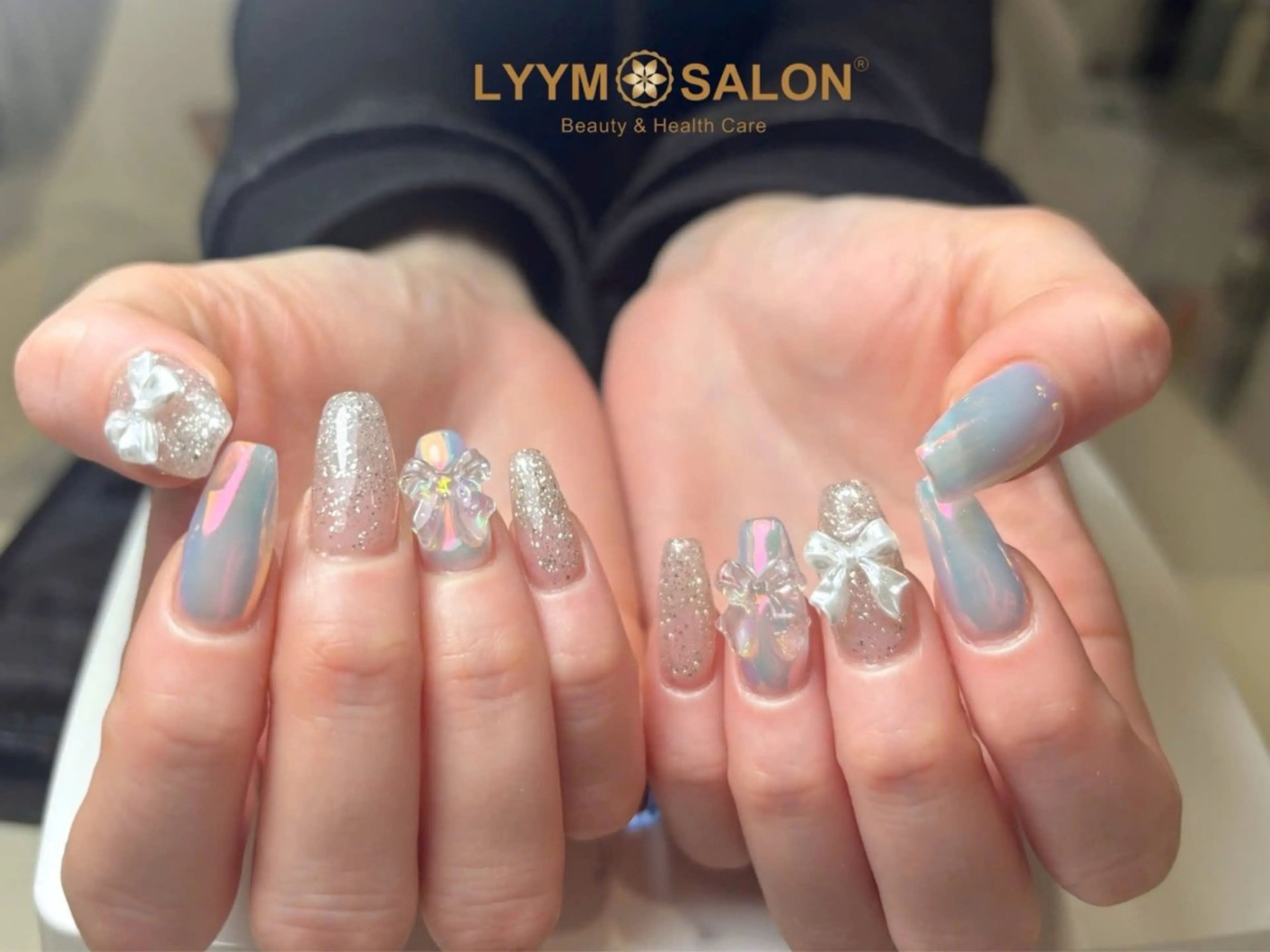 ネイル オーロラネイル キラキラネイル 韓国ネイル ラメ(グリッター) リボン ハンドネイル LYYM Salonのネイルデザイン