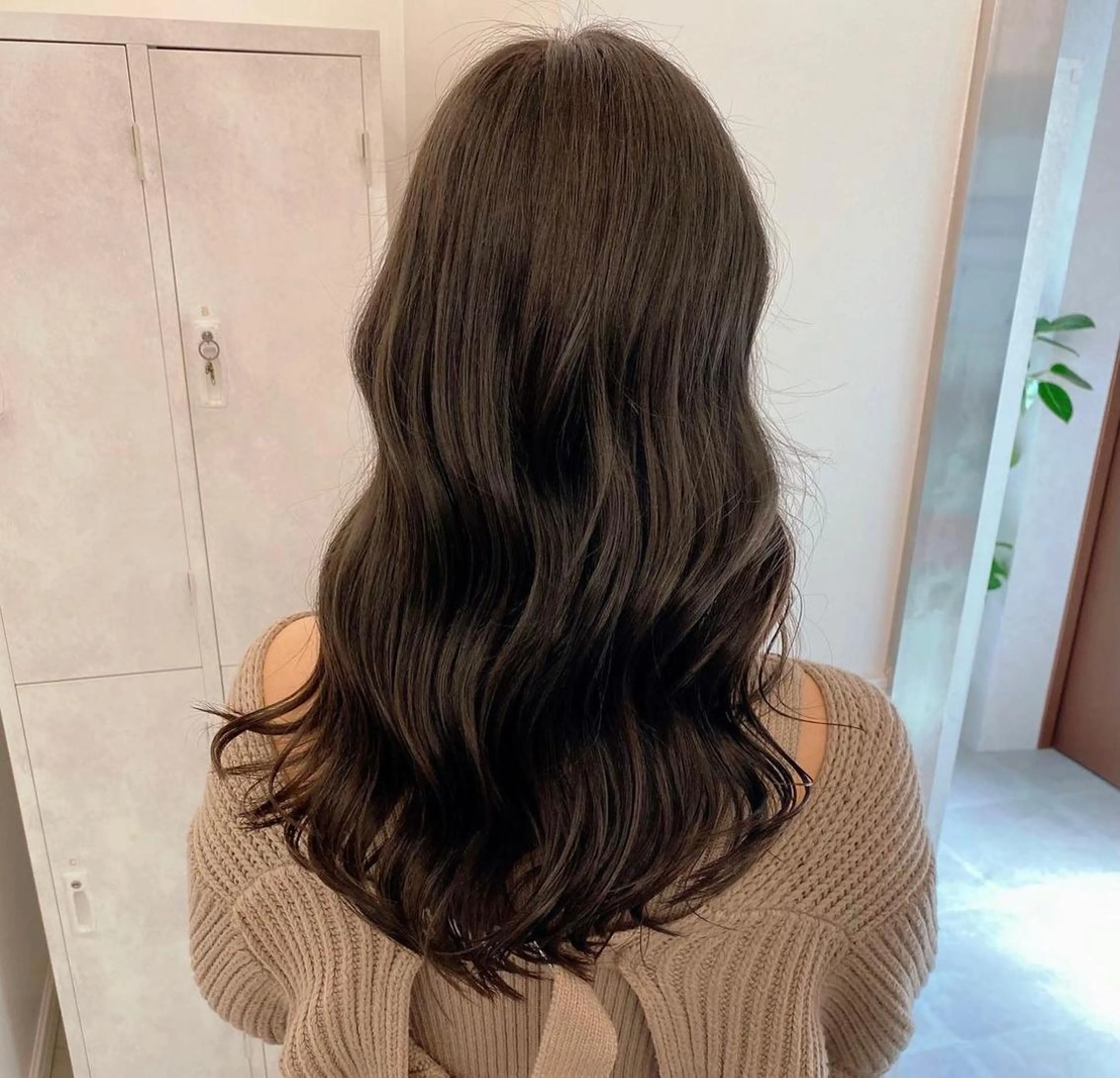 ミニモ限定🉐クーポン🌈🖤韓国風カット＋艶感カラー＋浸透TOKIOトリートメント🖤の写真