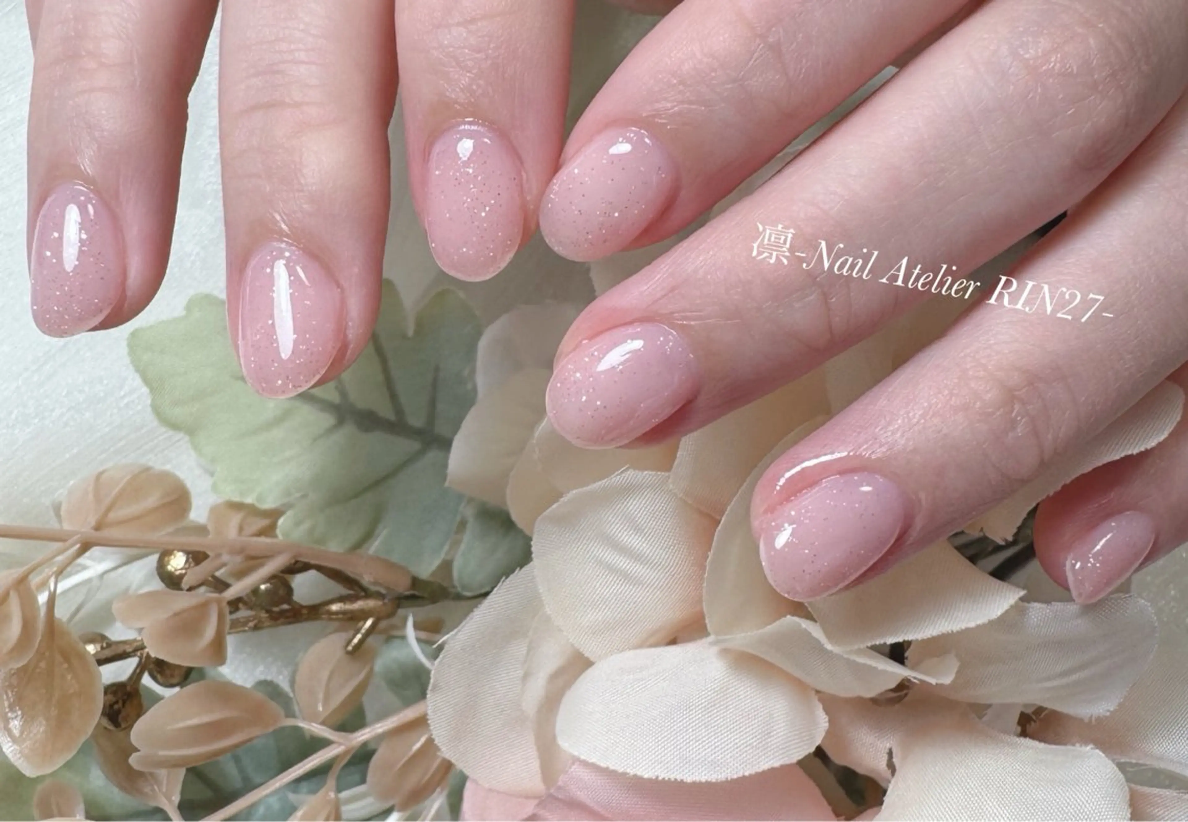 ネイル ワンカラーネイル ハンドネイル ハンドケア 立川 紋歌のネイルデザイン