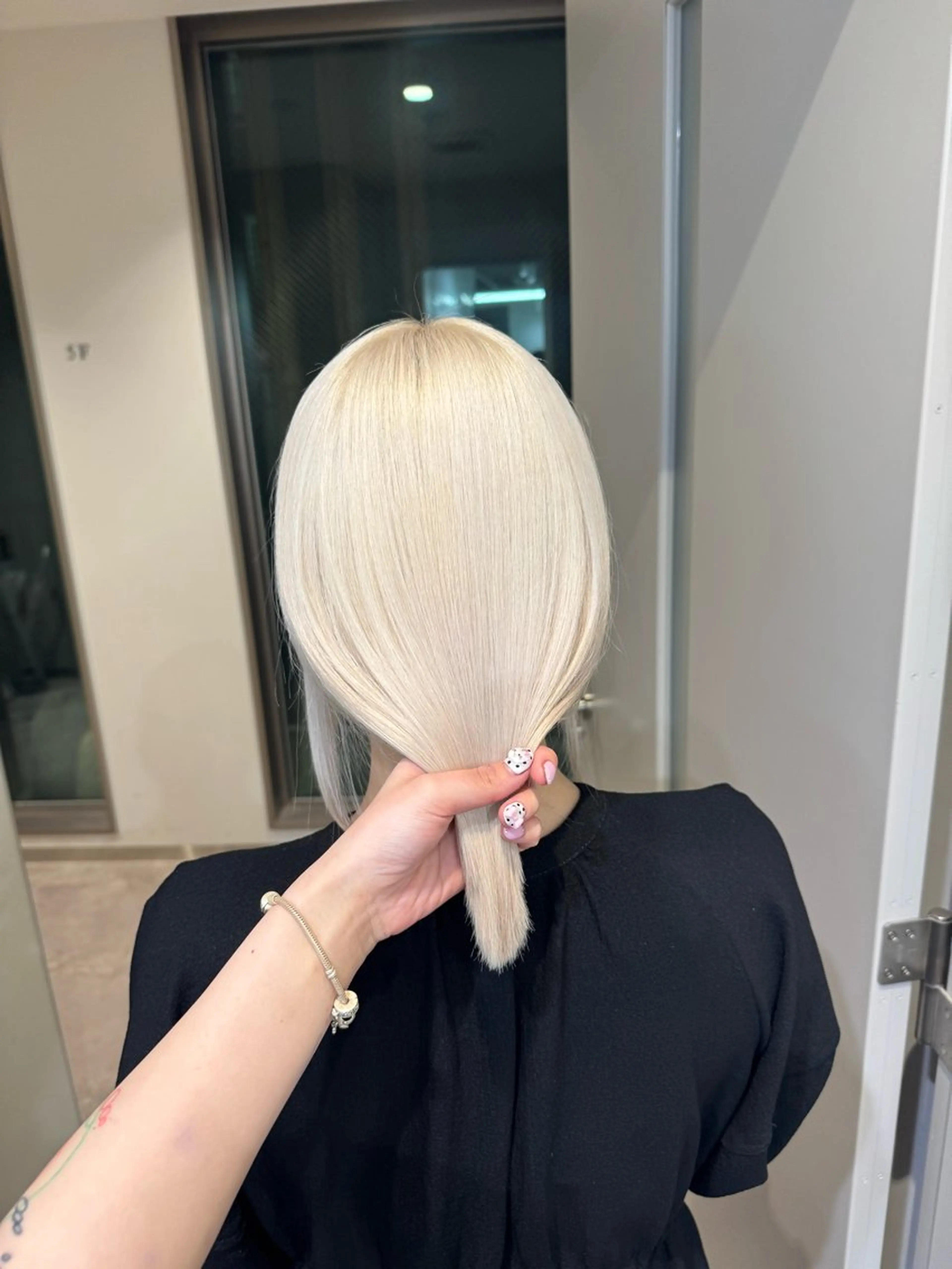 ショート カラー ハイトーン/ピンク カラー/めい🎀のヘアスタイル