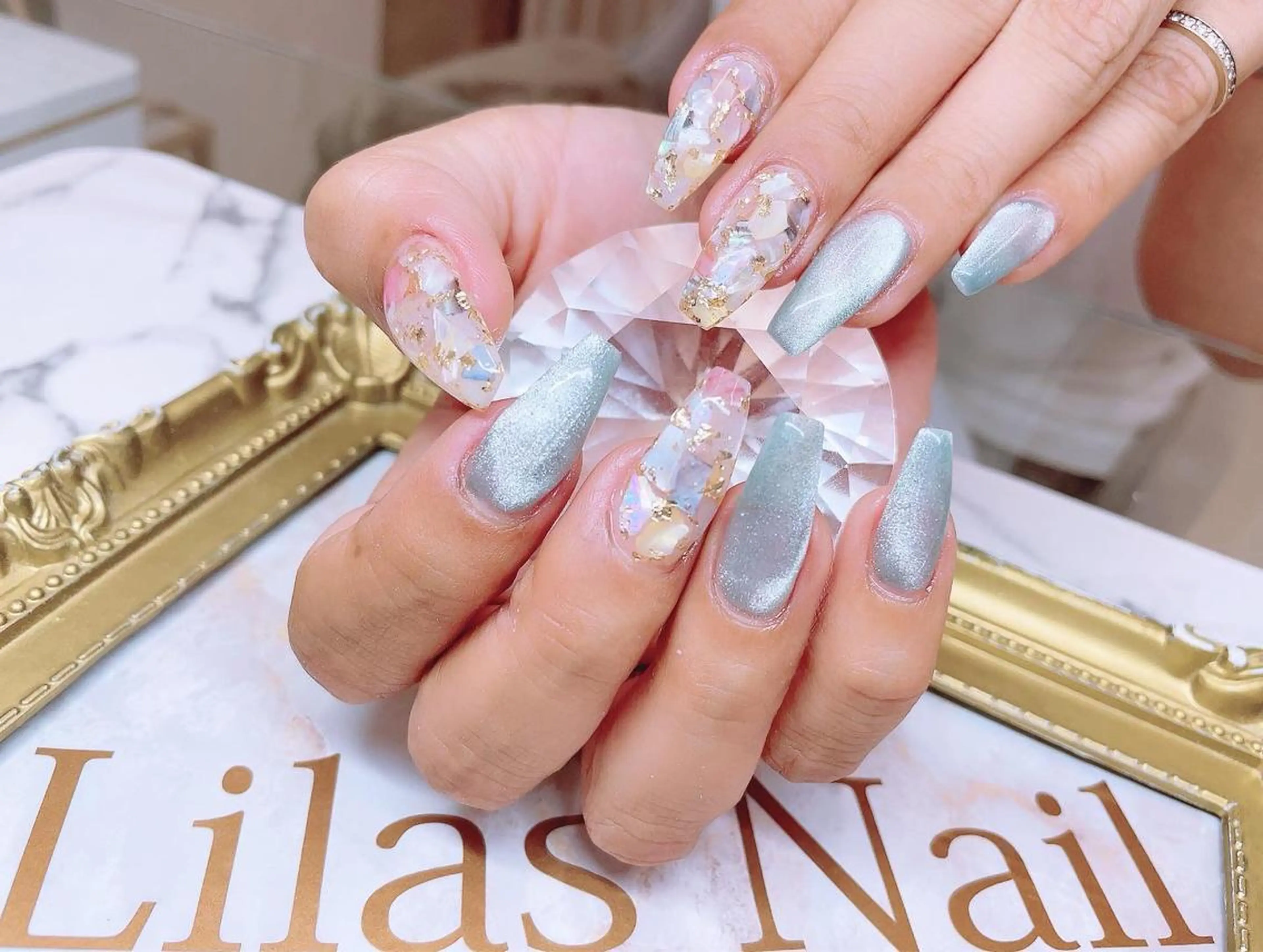 ネイル ブルー ジェルネイル グラデーション ハードジェル キラキラネイル Lilas Nailのネイルデザイン
