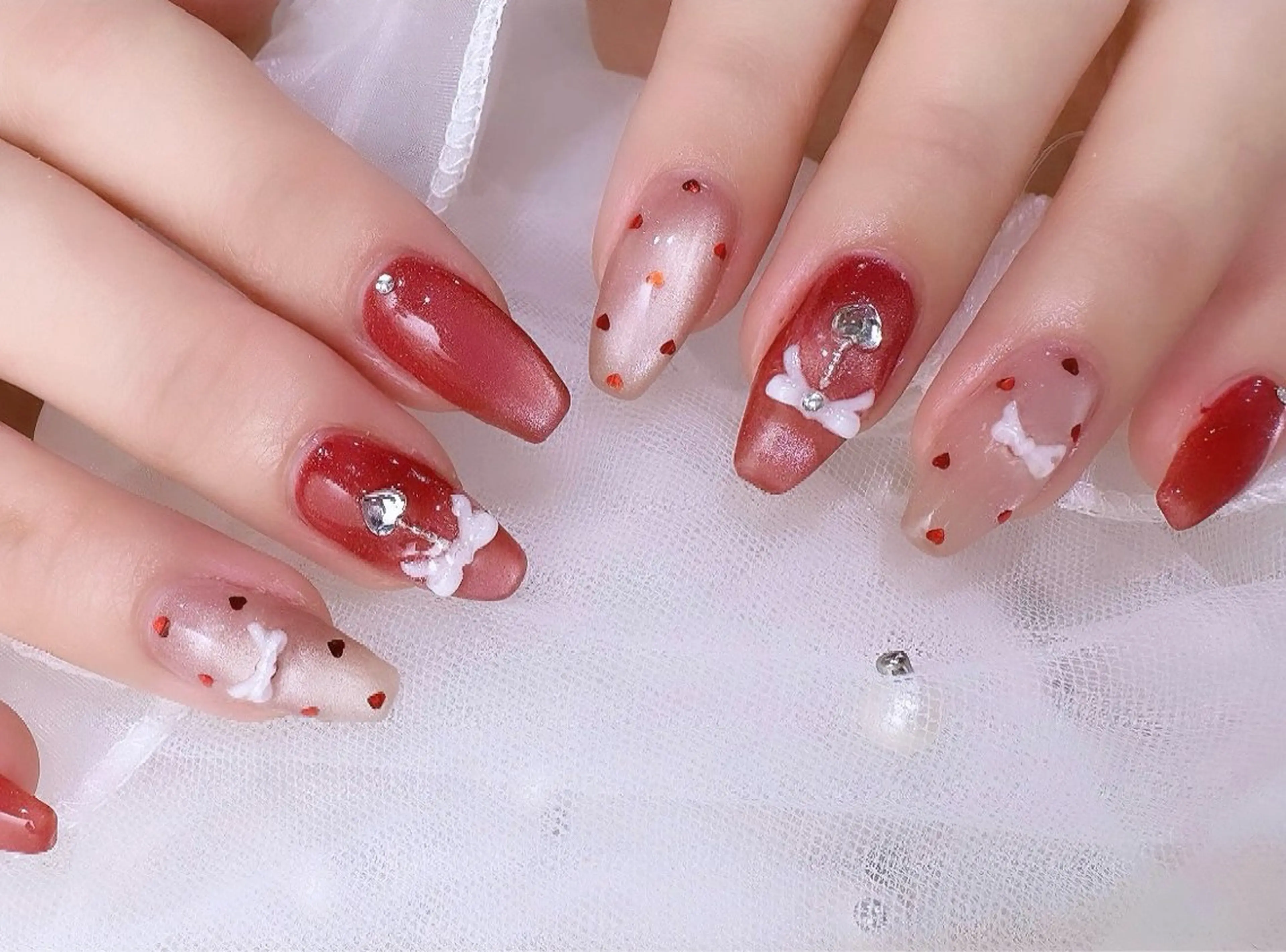 ネイル ドット リボン NAILR rina 🎀ིྀ恵比寿のネイルデザイン