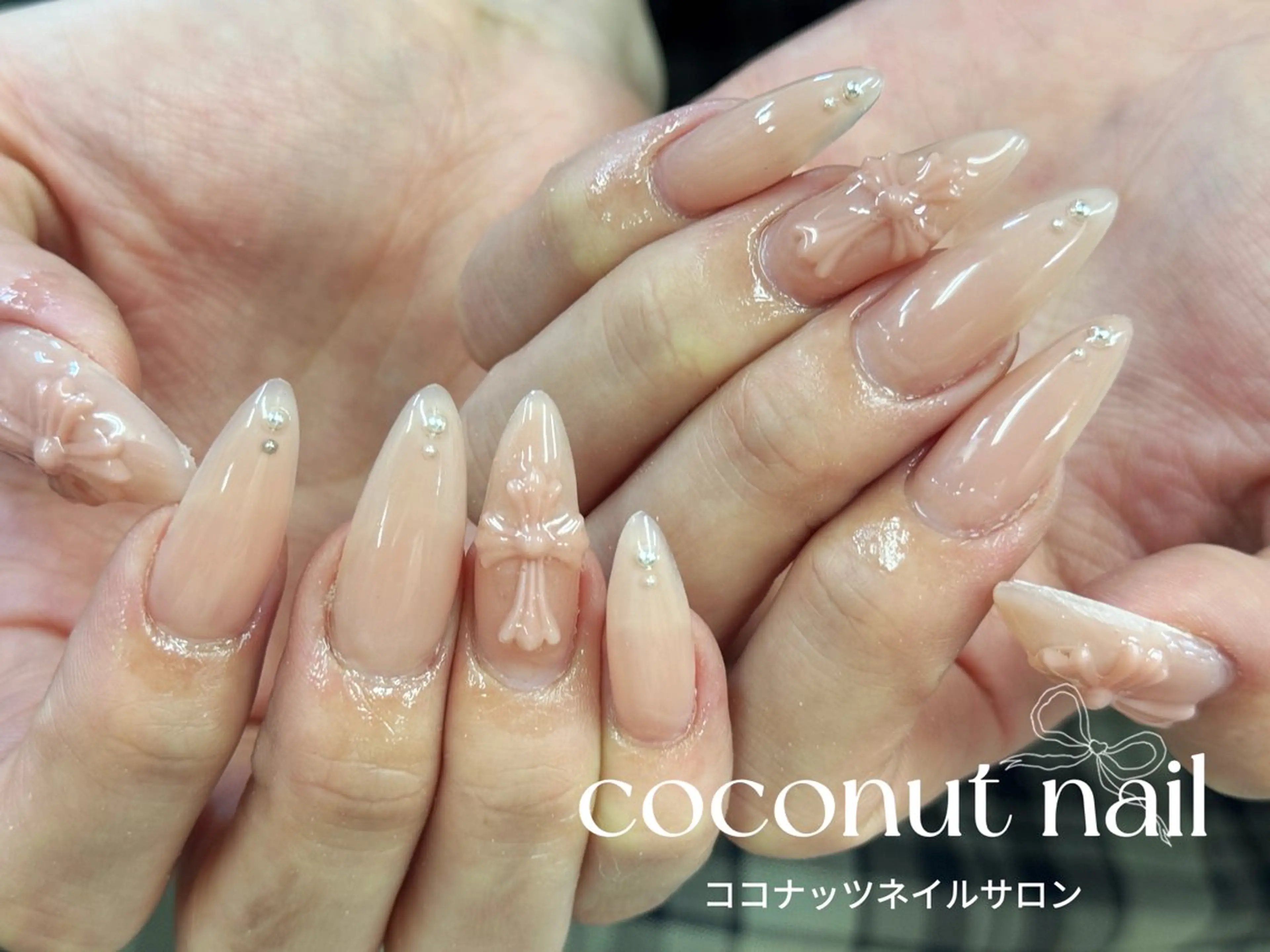 ネイル べっ甲ネイル フレンチネイル キラキラネイル マグネットネイル 大理石ネイル(マーブル) ハンドネイル 神田 ココナッツのネイルデザイン