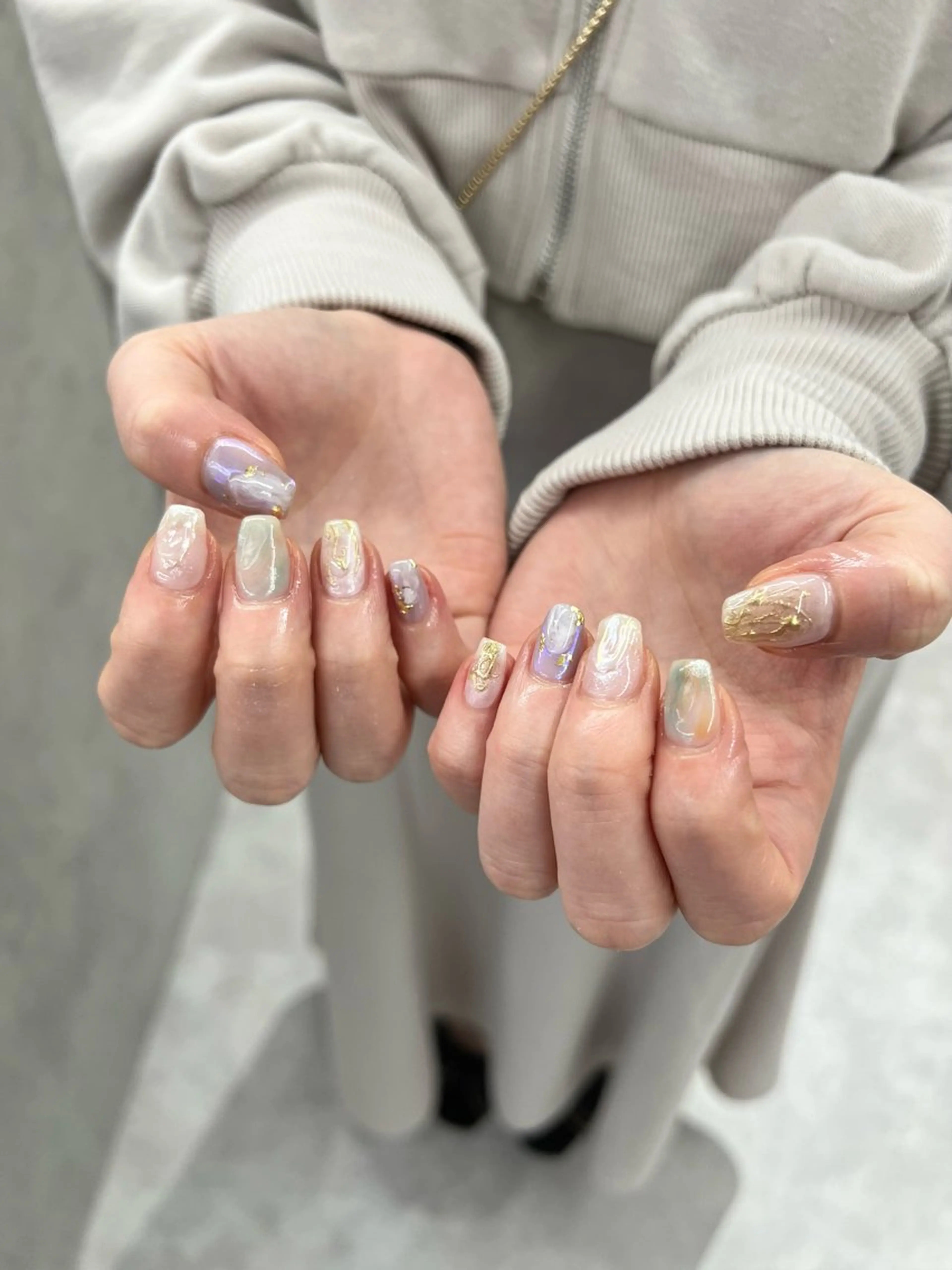 ネイル ジェルネイル ゴールド ニュアンスネイル パラジェル パステルネイル Bana_ Nailのネイルデザイン