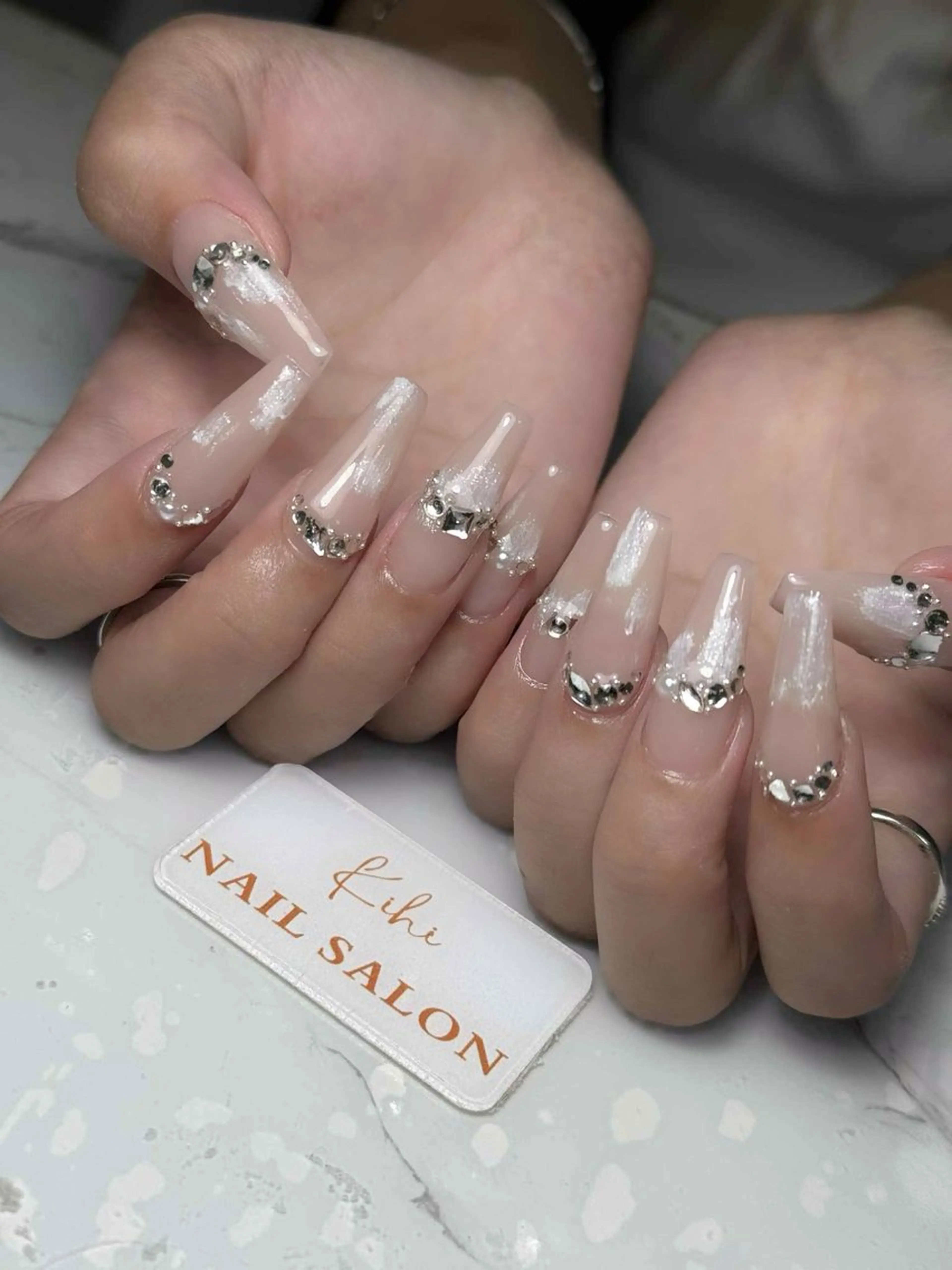 ネイル アートネイル フレンチネイル ジェルネイル グラデーション 韓国ネイル ハンドネイル ハンドケア さくら💮💮 【オフ無料】のネイルデザイン