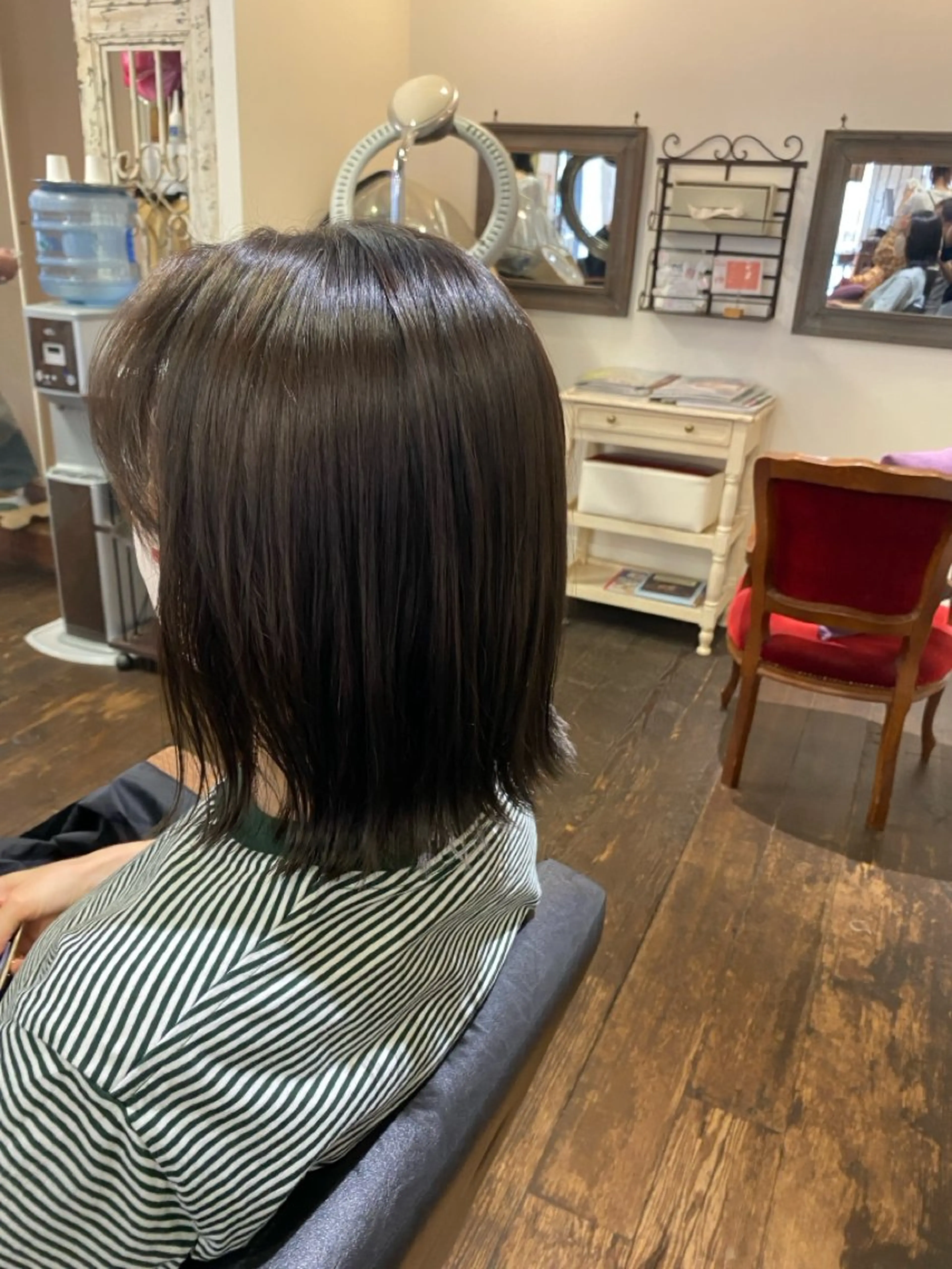 ミディアム カラー アッシュ アッシュブラウン ブラウンカラー 透明感カラー ケアストレート ハナシロミサキのヘアスタイル