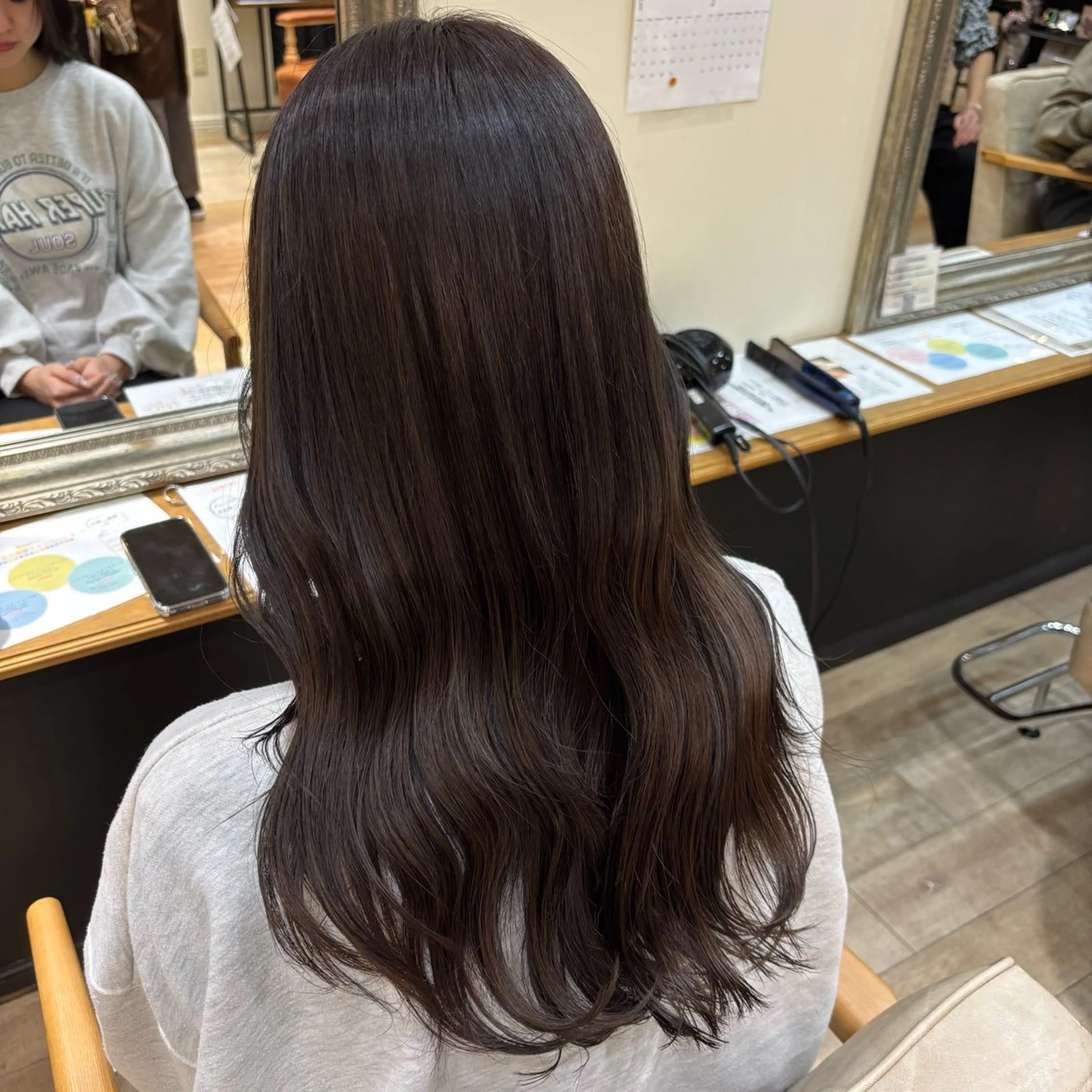 カラー ヘアカラー トリートメント しおり🍬 KOKORO🤍のヘアスタイル