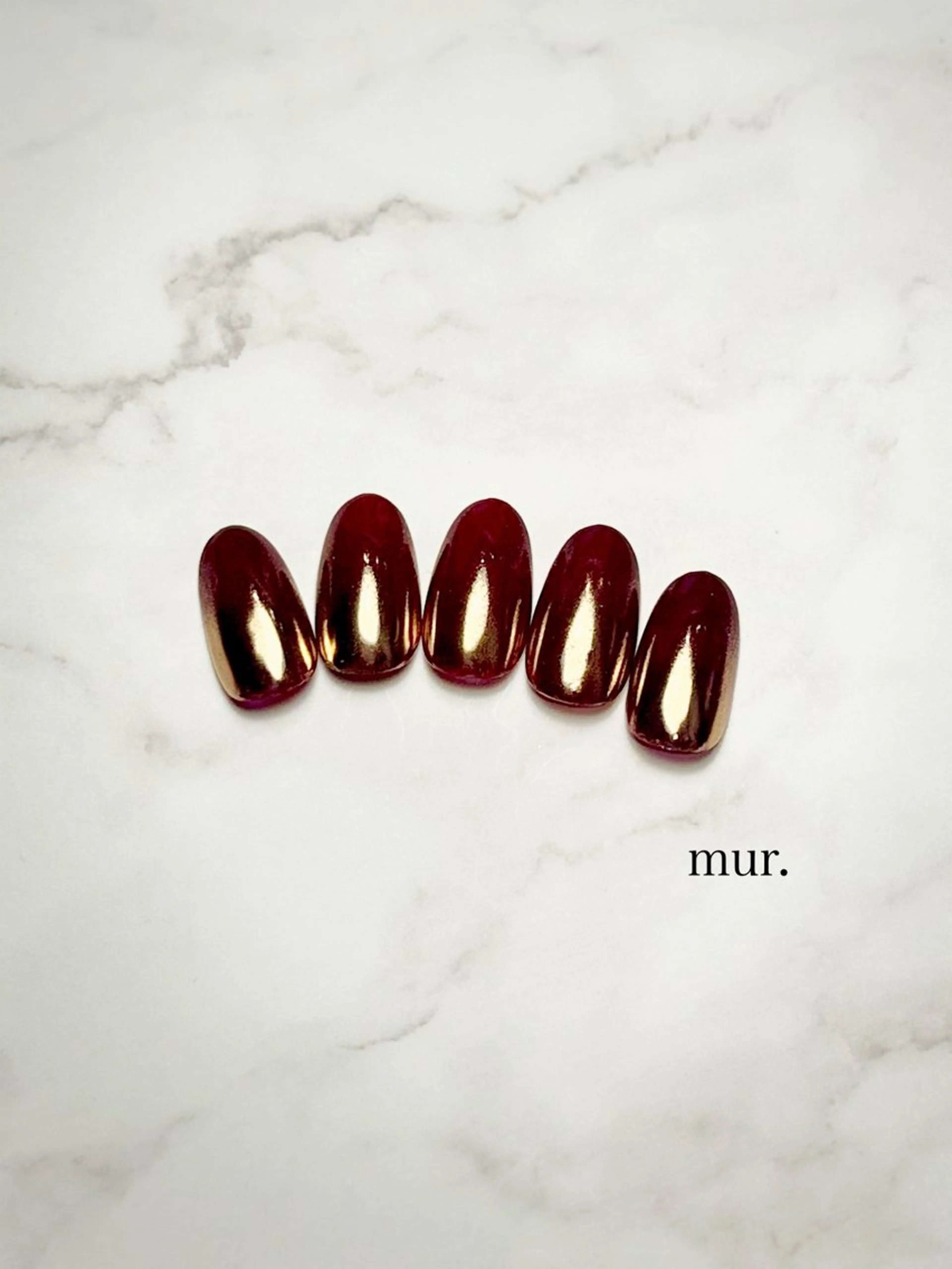 ネイル アートネイル グラデーション ミラーネイル 赤色 ハンドネイル nail salon　mur.所属・mur. harukaのネイルデザイン