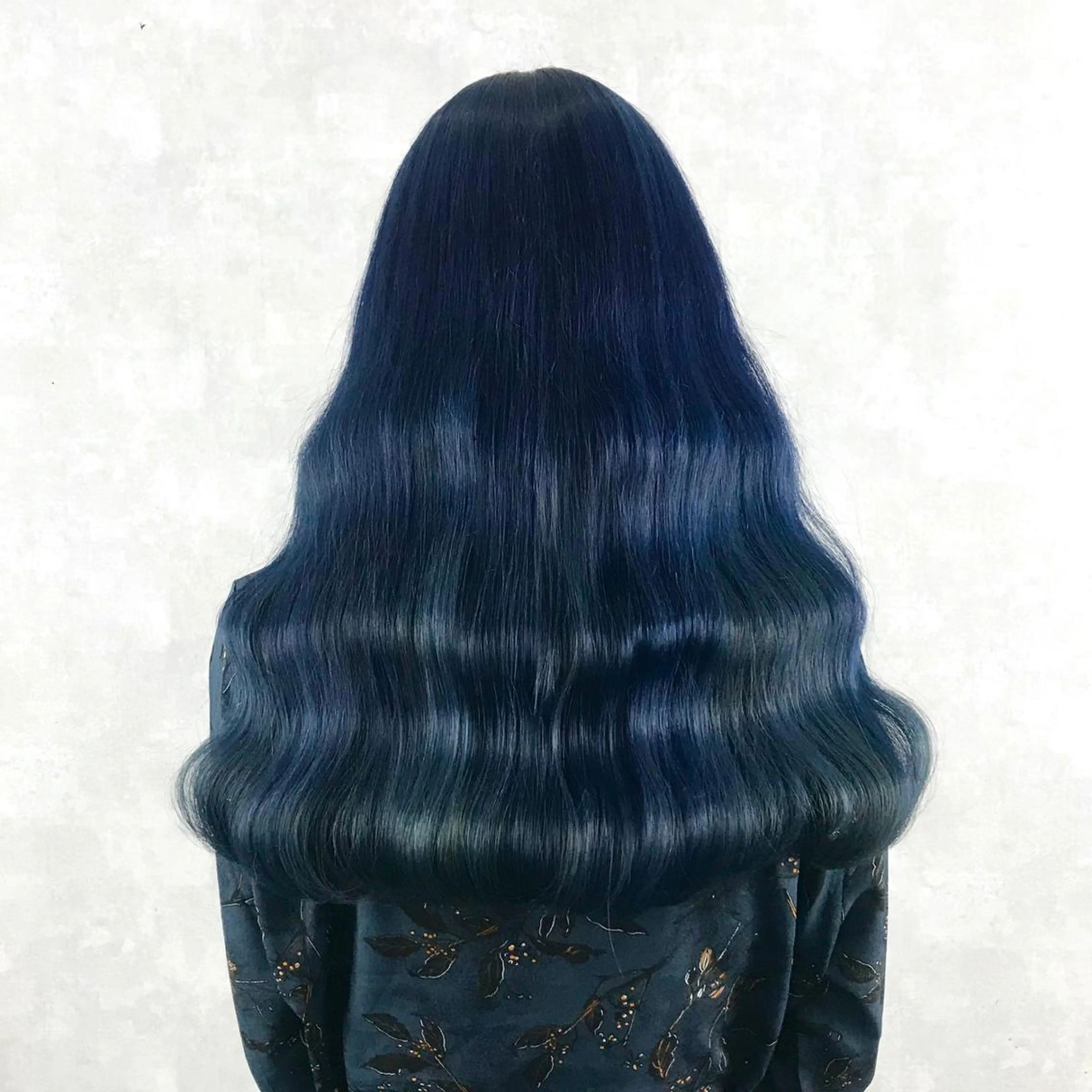ロング カラー ブリーチ ブロンド ブルーカラー ネイビーカラー ヨシンモリ K-POP好き美容師 🇰🇷Kai.Yのヘアスタイル