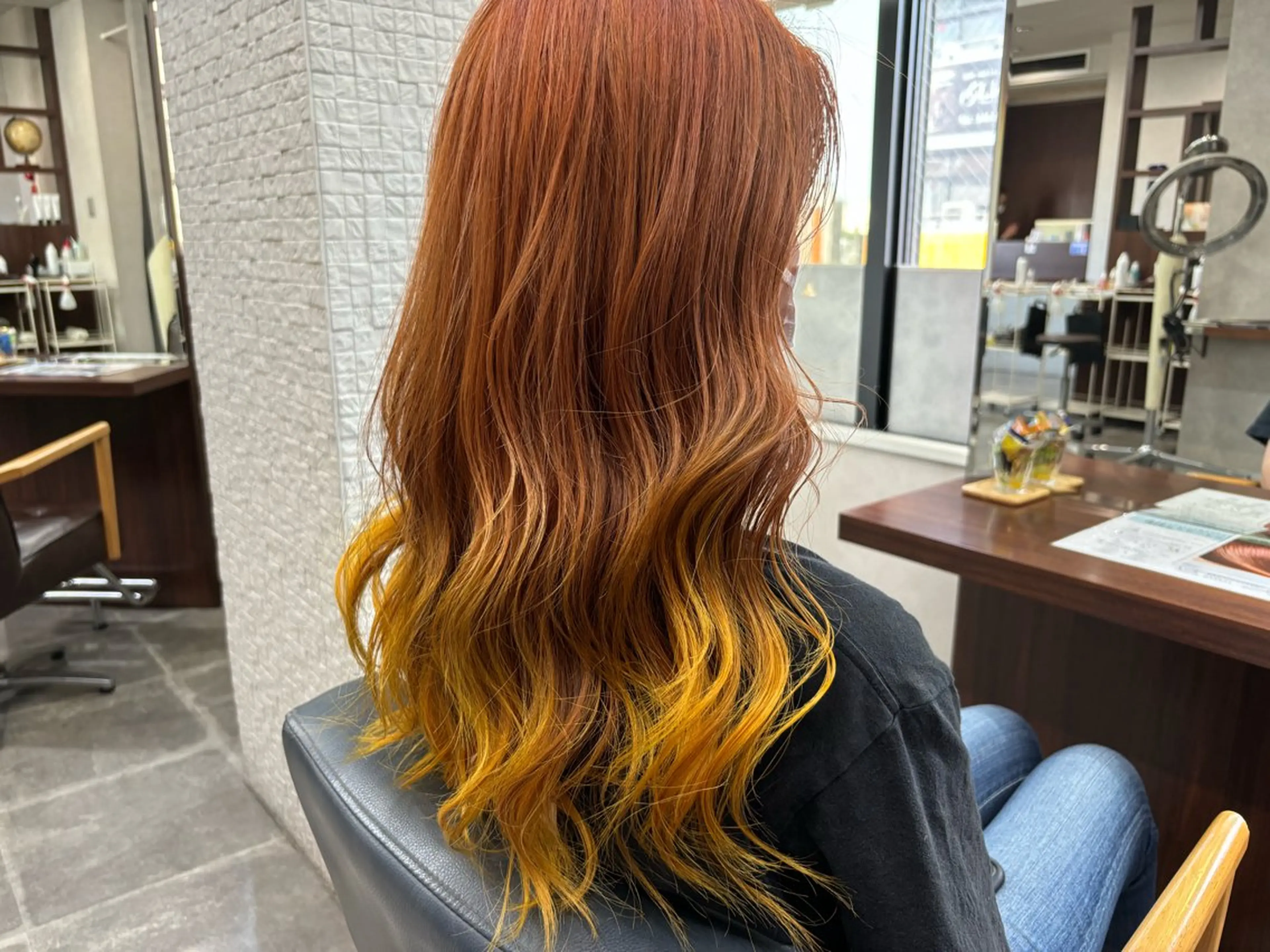 カラー 長内  大明のヘアスタイル