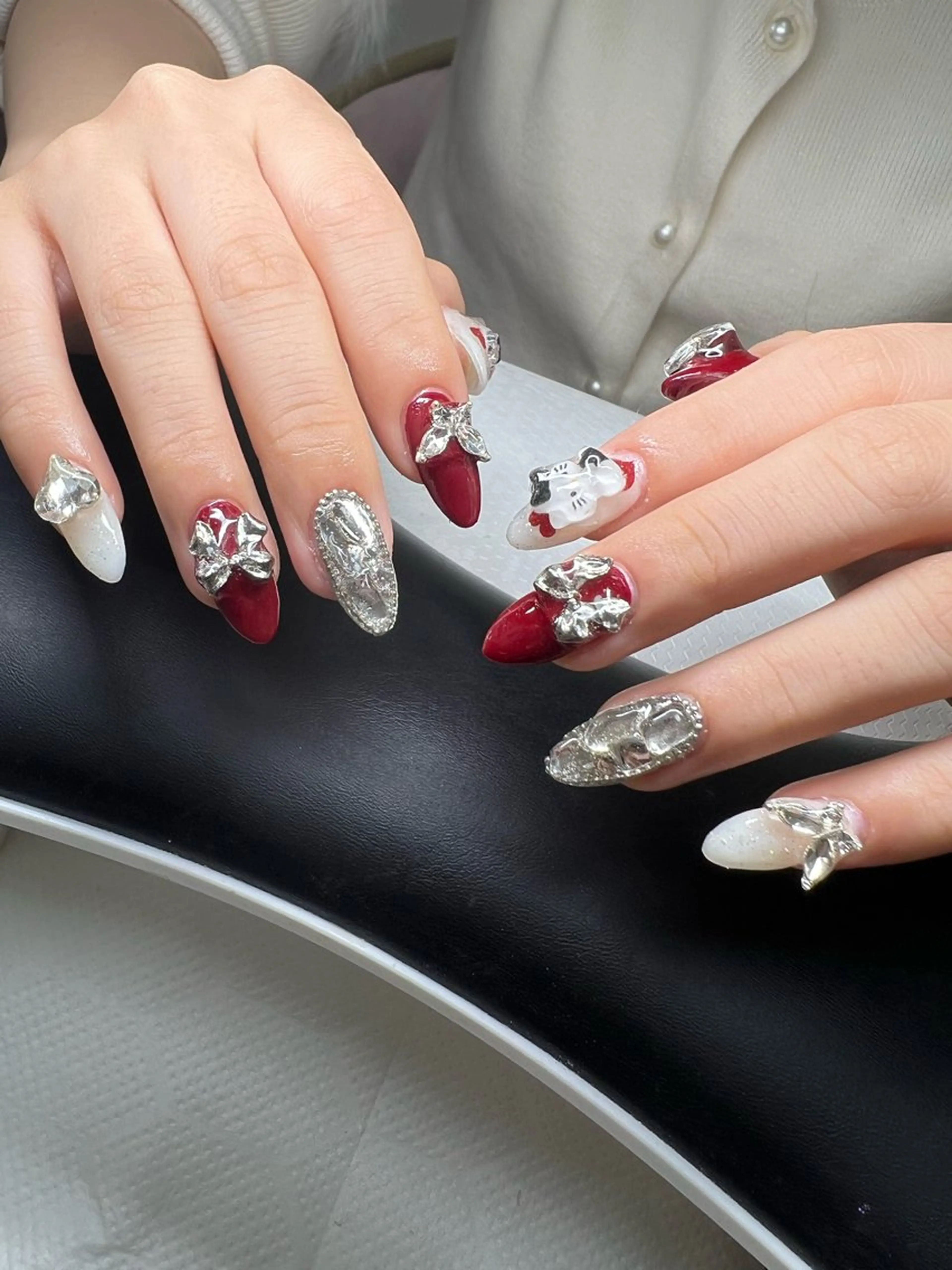 ネイル オーロラネイル チークネイル 長さ出し フットネイル フレンチネイル ハンドネイル Lee Nailsのネイルデザイン