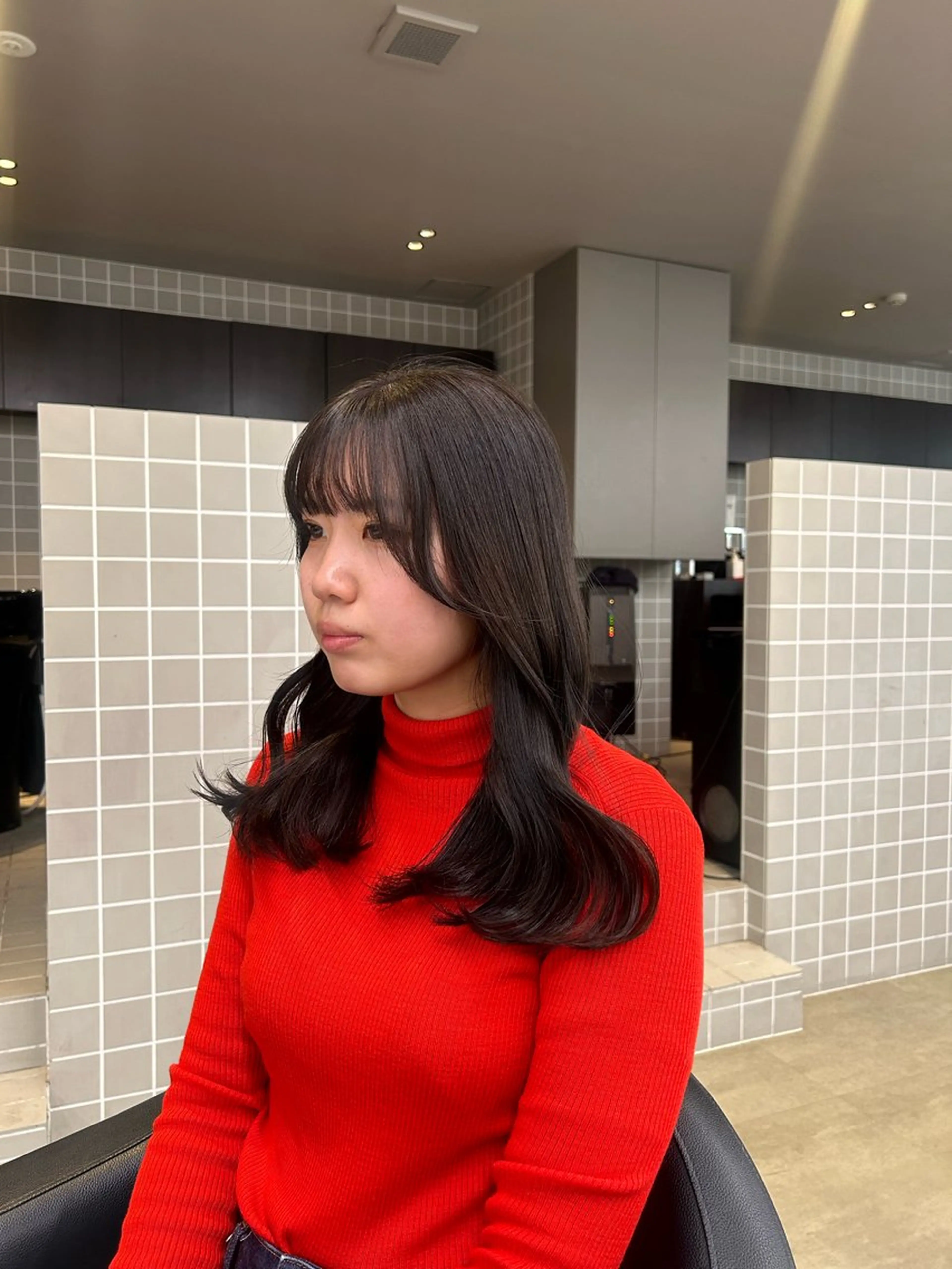 カラー ヘアカラー 透明感ベージュ🤎 ナチュラルレイヤーのヘアスタイル