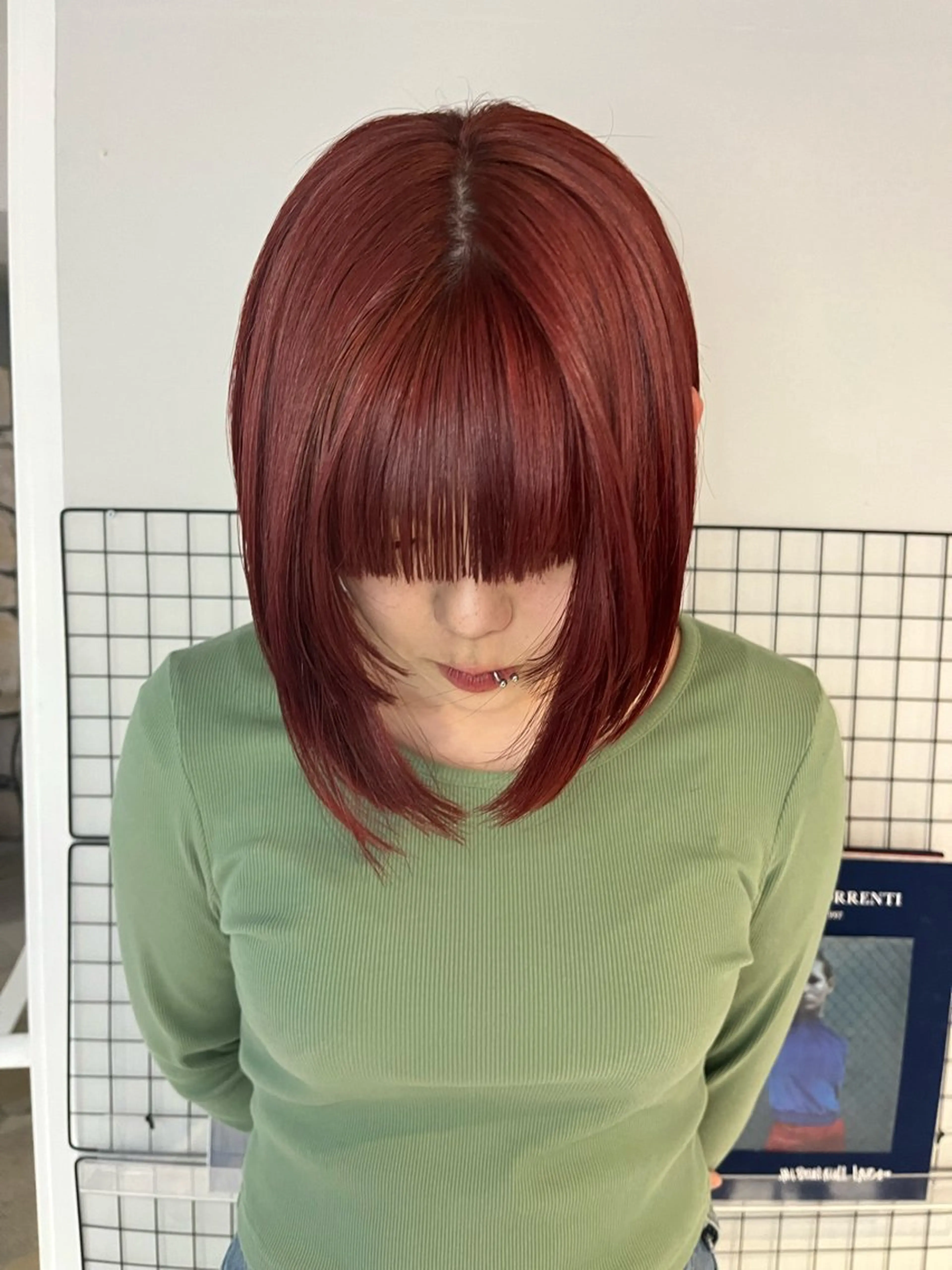 ショート AOI ハイトーン/ボブのヘアスタイル