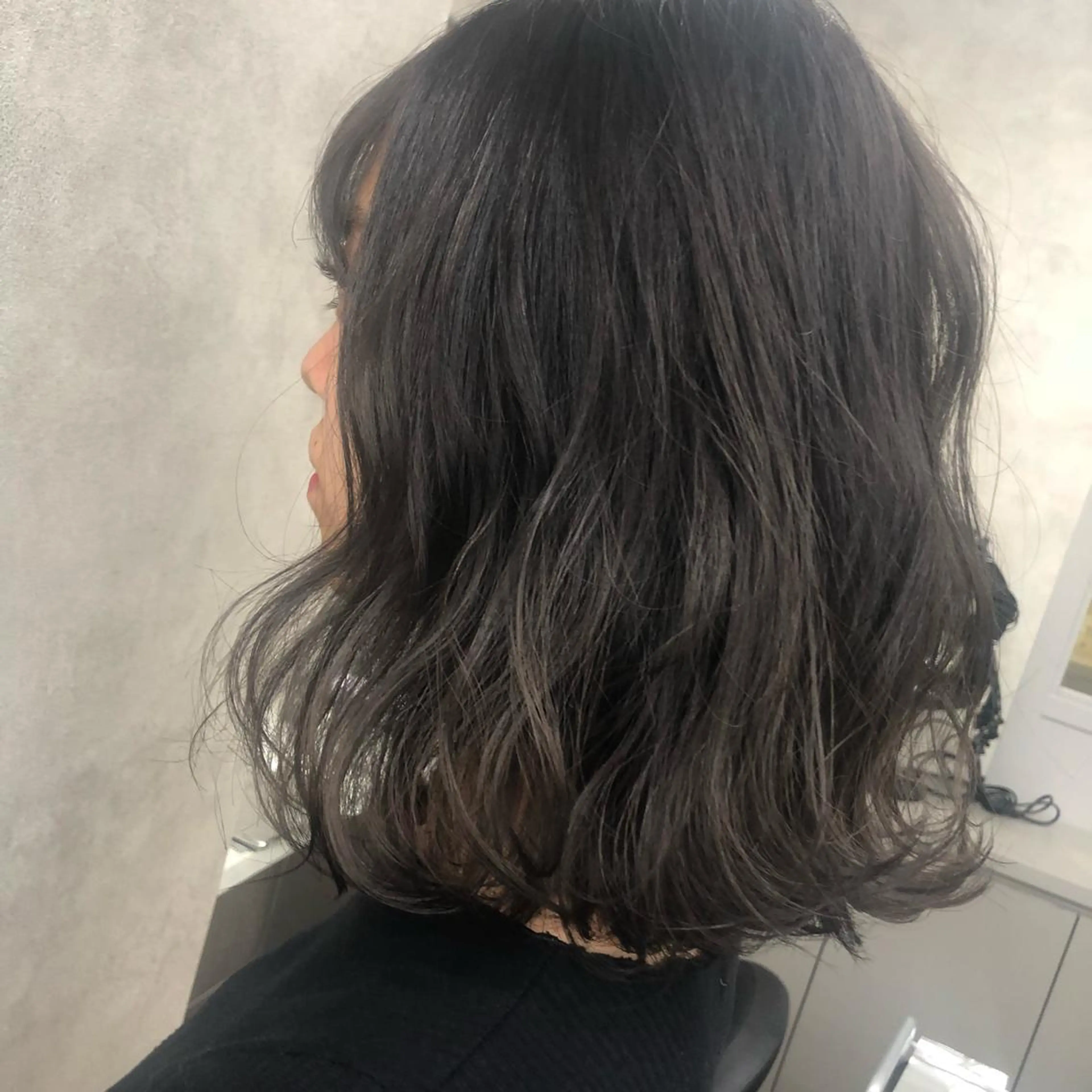 ミディアム カラー ヘアアレンジ ダークグレー ダークグレージュ グレージュ 美髪矯正/透明感カラ ー🫧YUUKI🫧のヘアスタイル