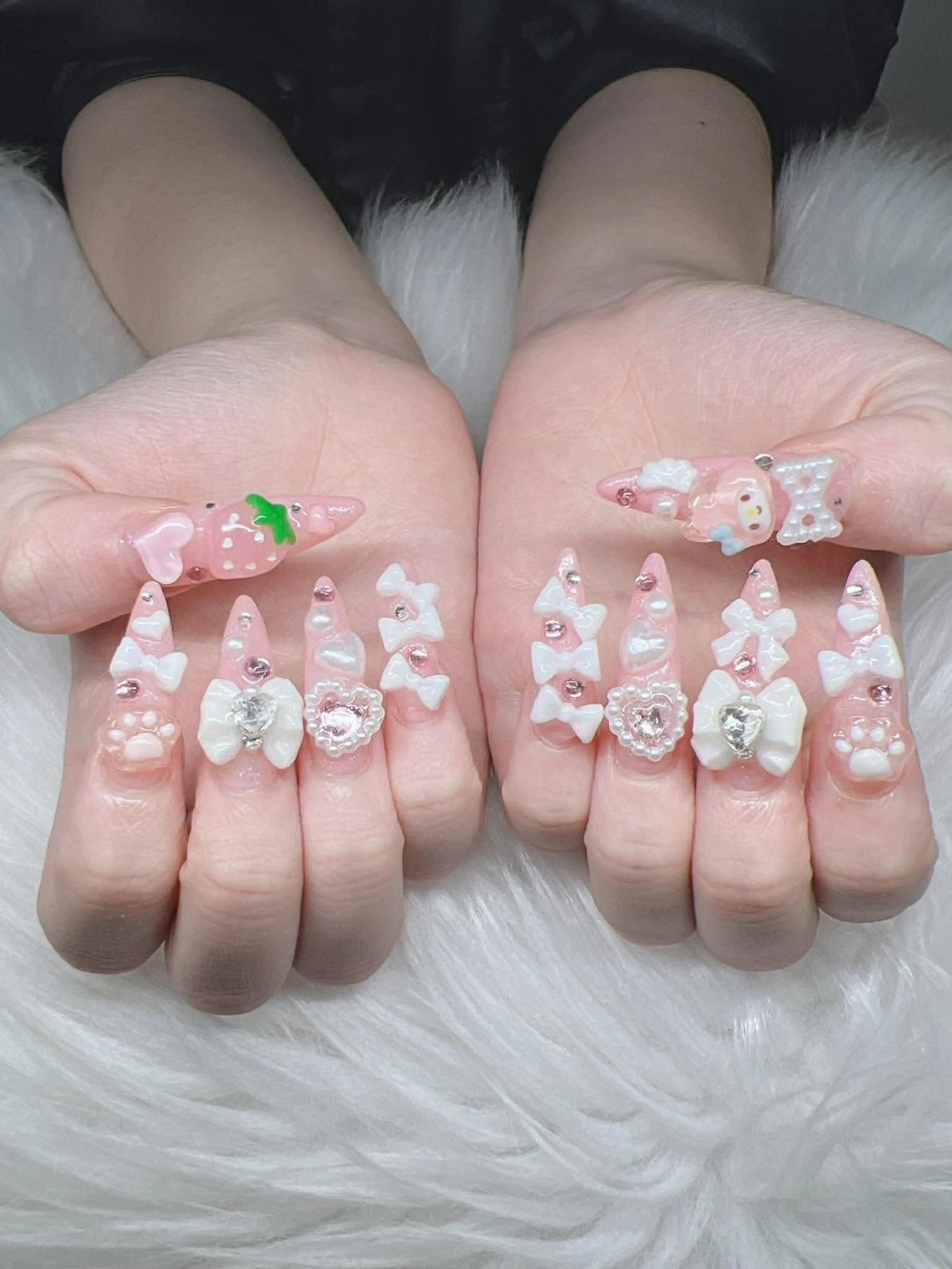 ネイル 長さ出し グラデーション 卒業式 キラキラネイル マグネットネイル ハンドネイル Lee Nailsのネイルデザイン