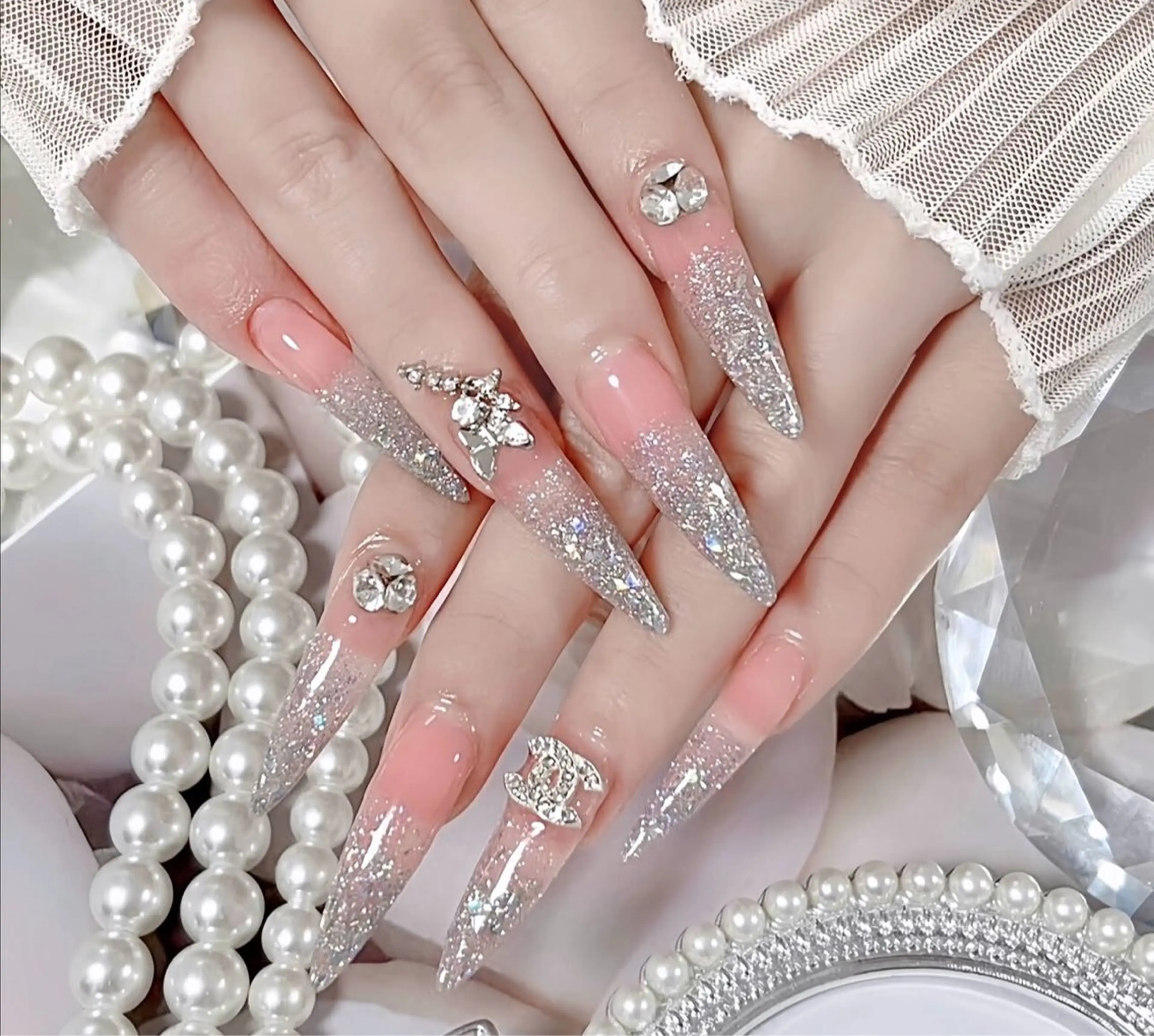 ネイル フレンチネイル ジェルネイル ハロウィン キラキラネイル 韓国ネイル ハンドネイル H.baby Nail Salonのネイルデザイン