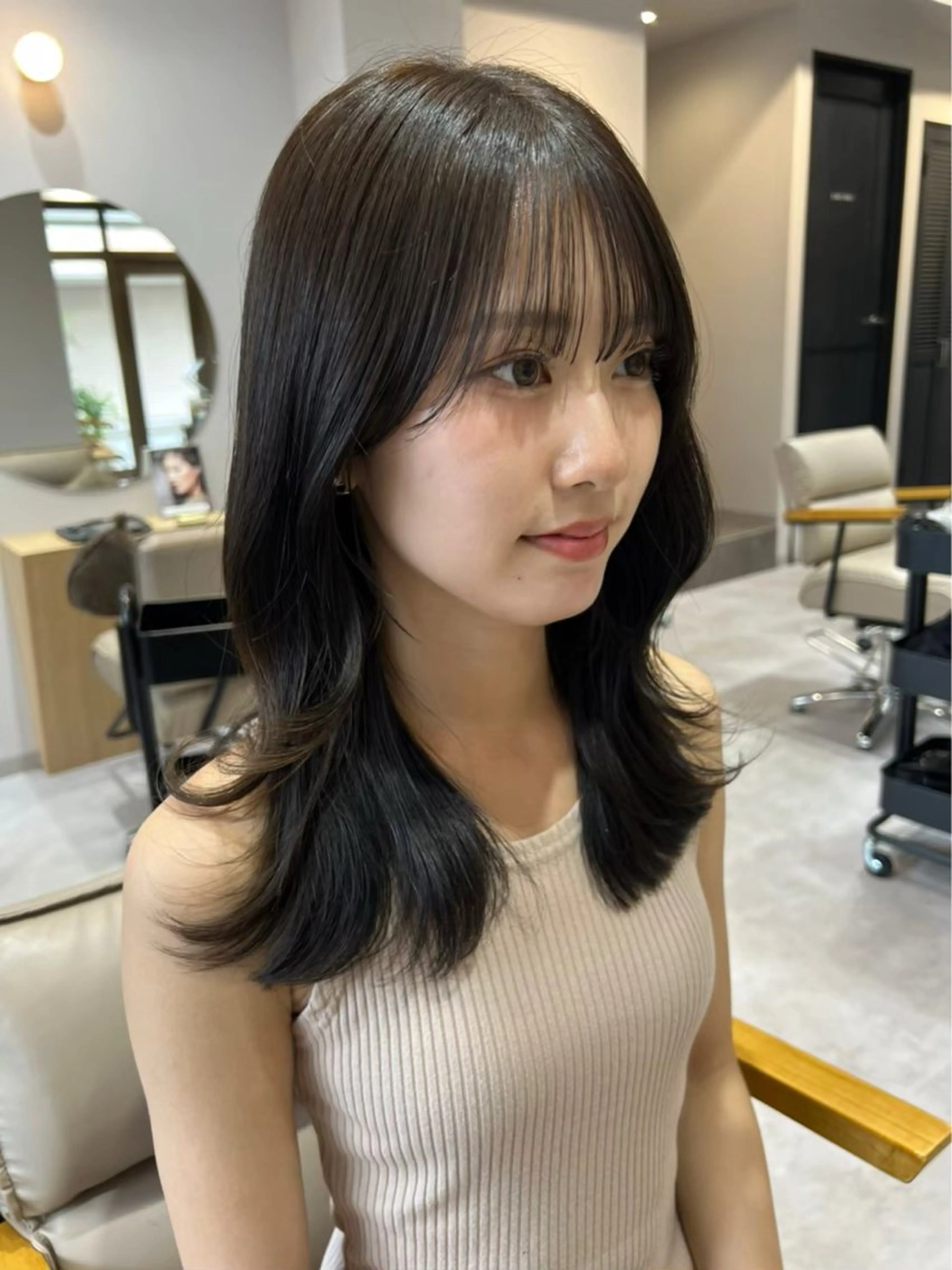 ロング 立川艶カラー🪄｜ レイヤー｜Mayuのヘアスタイル