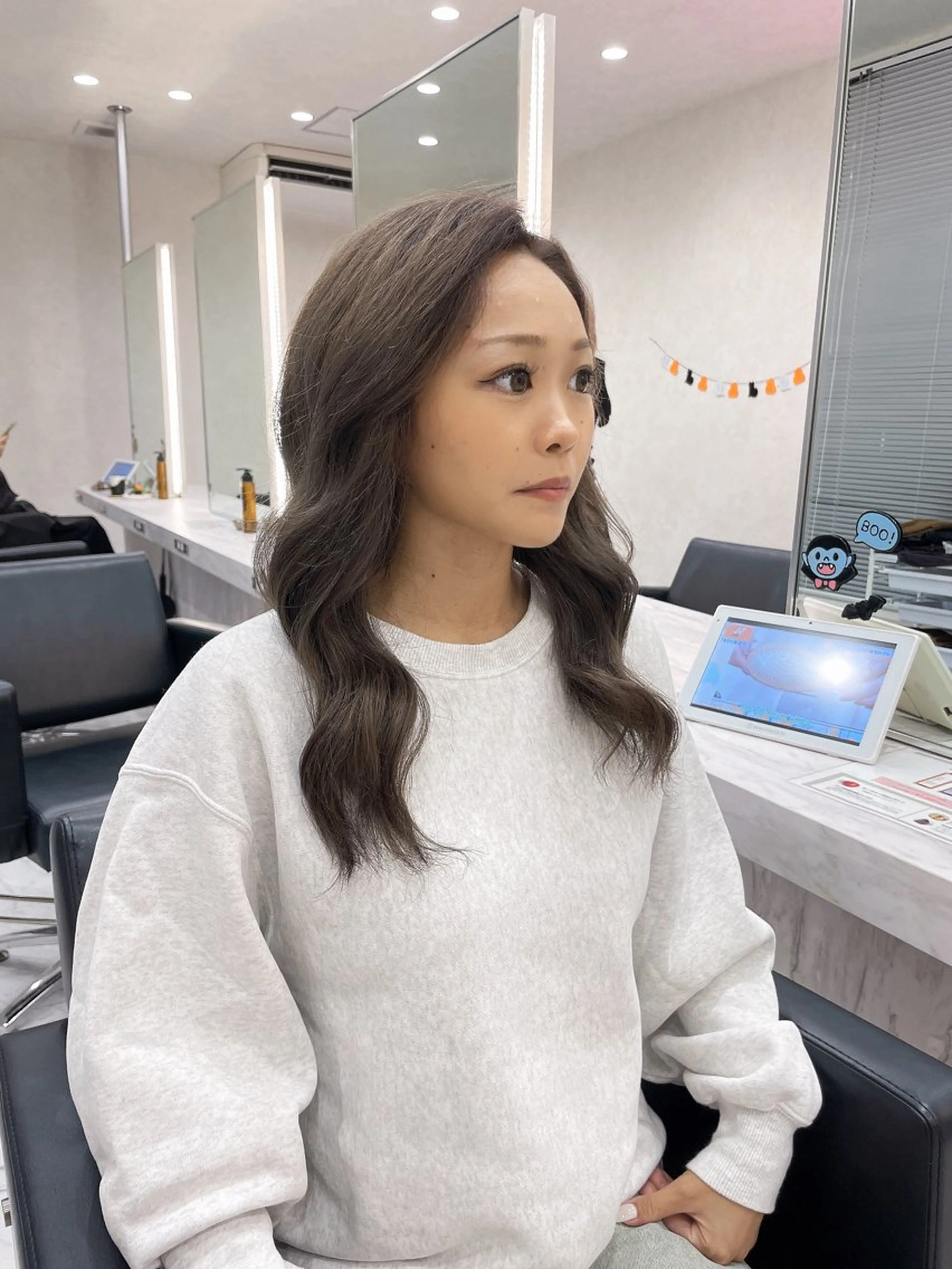 カラー グレージュ ヘアカラー mignon あゆみのヘアスタイル