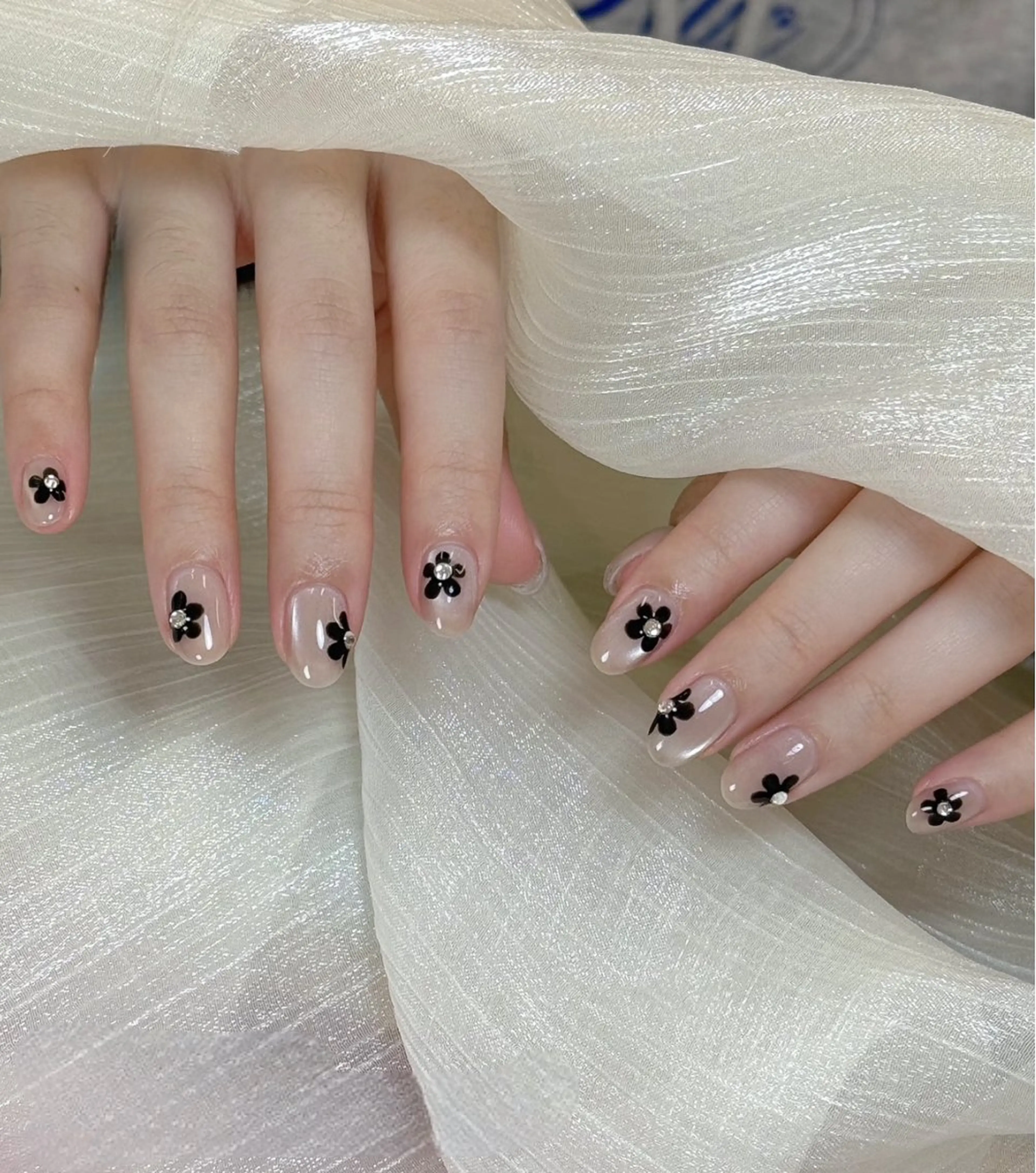 ネイル オーロラネイル 長さ出し フットネイル 韓国ネイル ラメ(グリッター) ハンドネイル 👍thumbs up nail👍のネイルデザイン