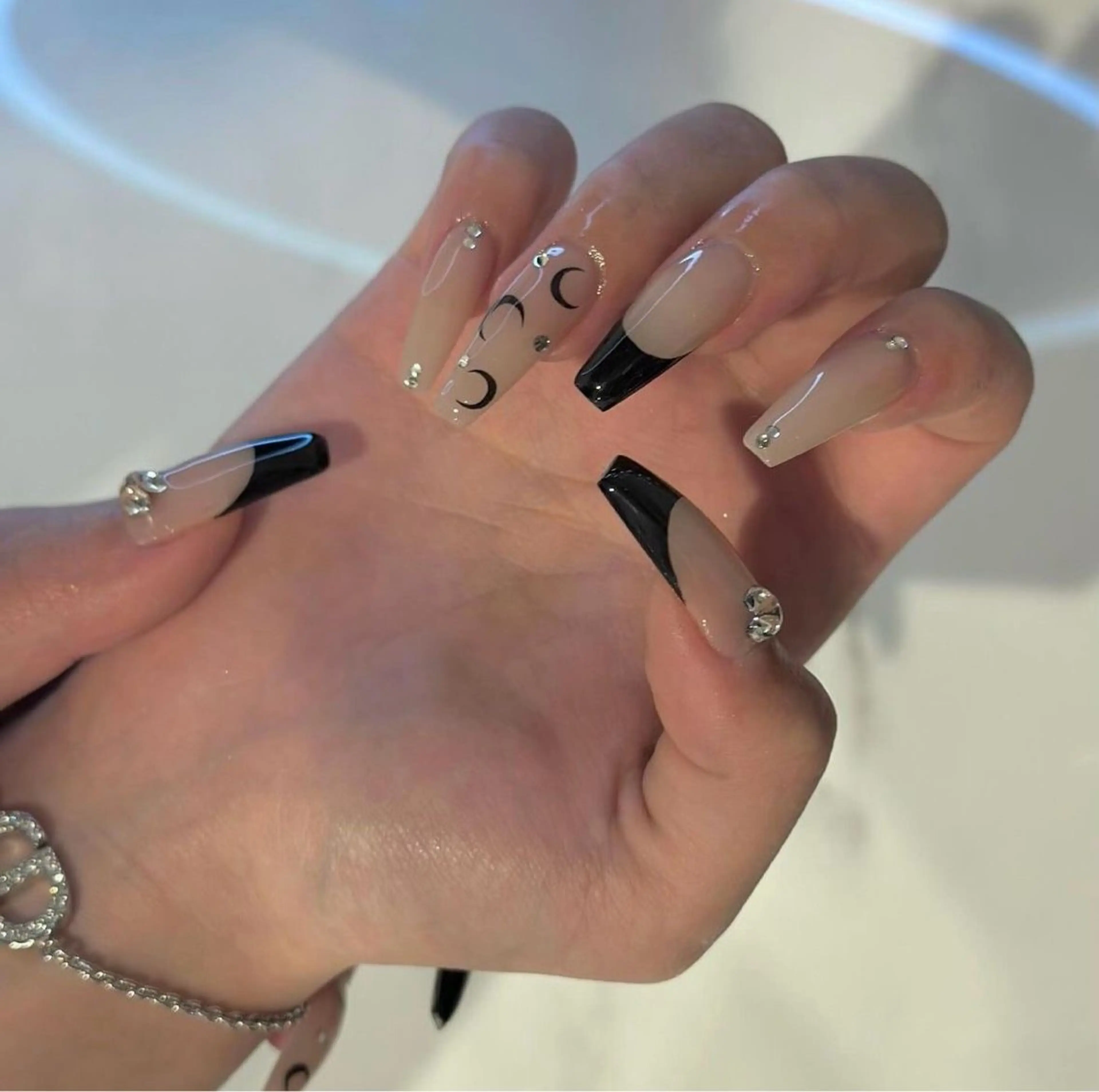 ネイル マグネットネイル ピンク ネイルチップ 冬ネイル Lee Nailsのネイルデザイン