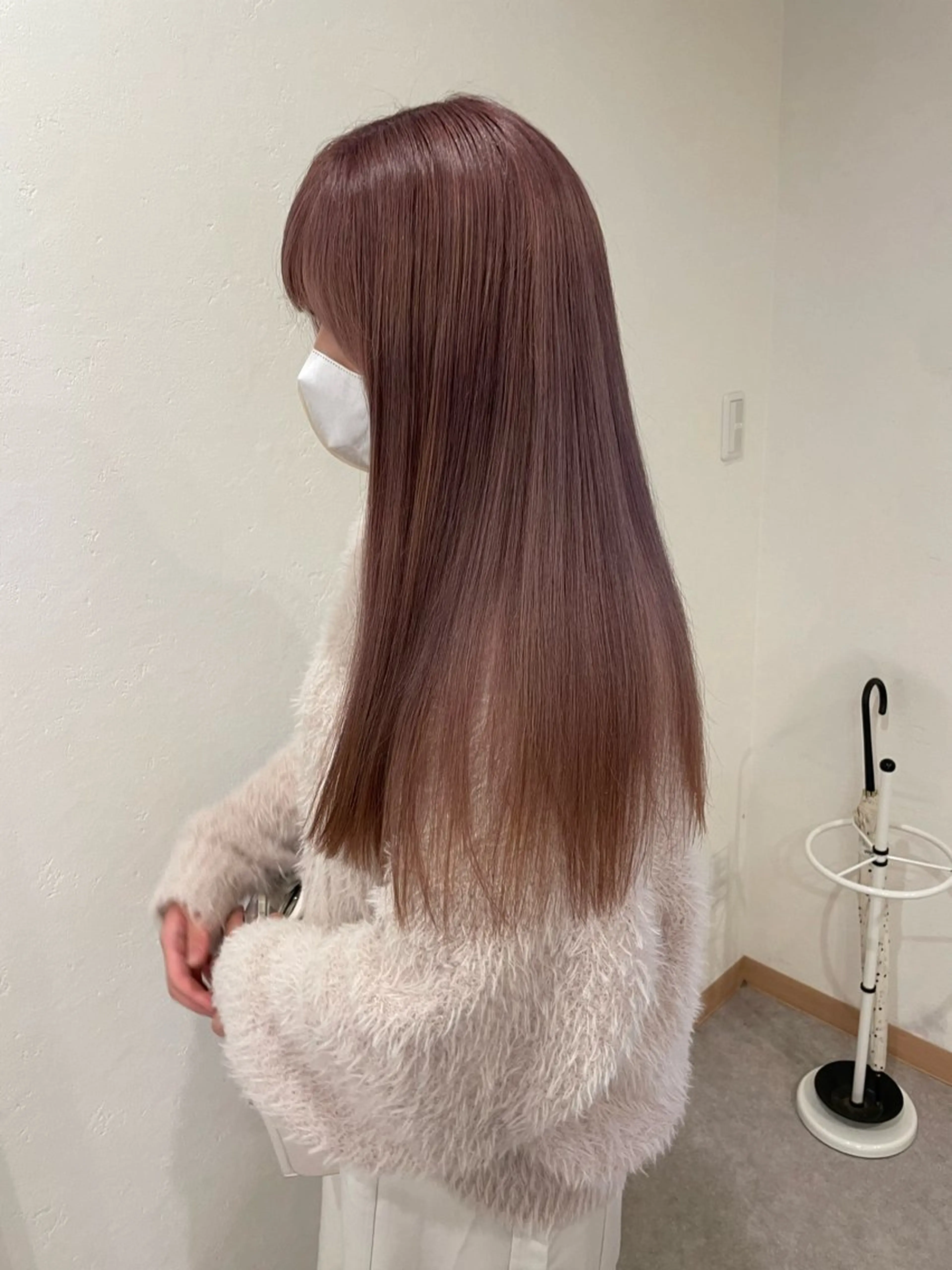 ロング カラー ベージュカラー ピンクカラー ピンクベージュ ヘアカラー 縮毛矯正 ユナ ボブカット /ベージュのヘアスタイル