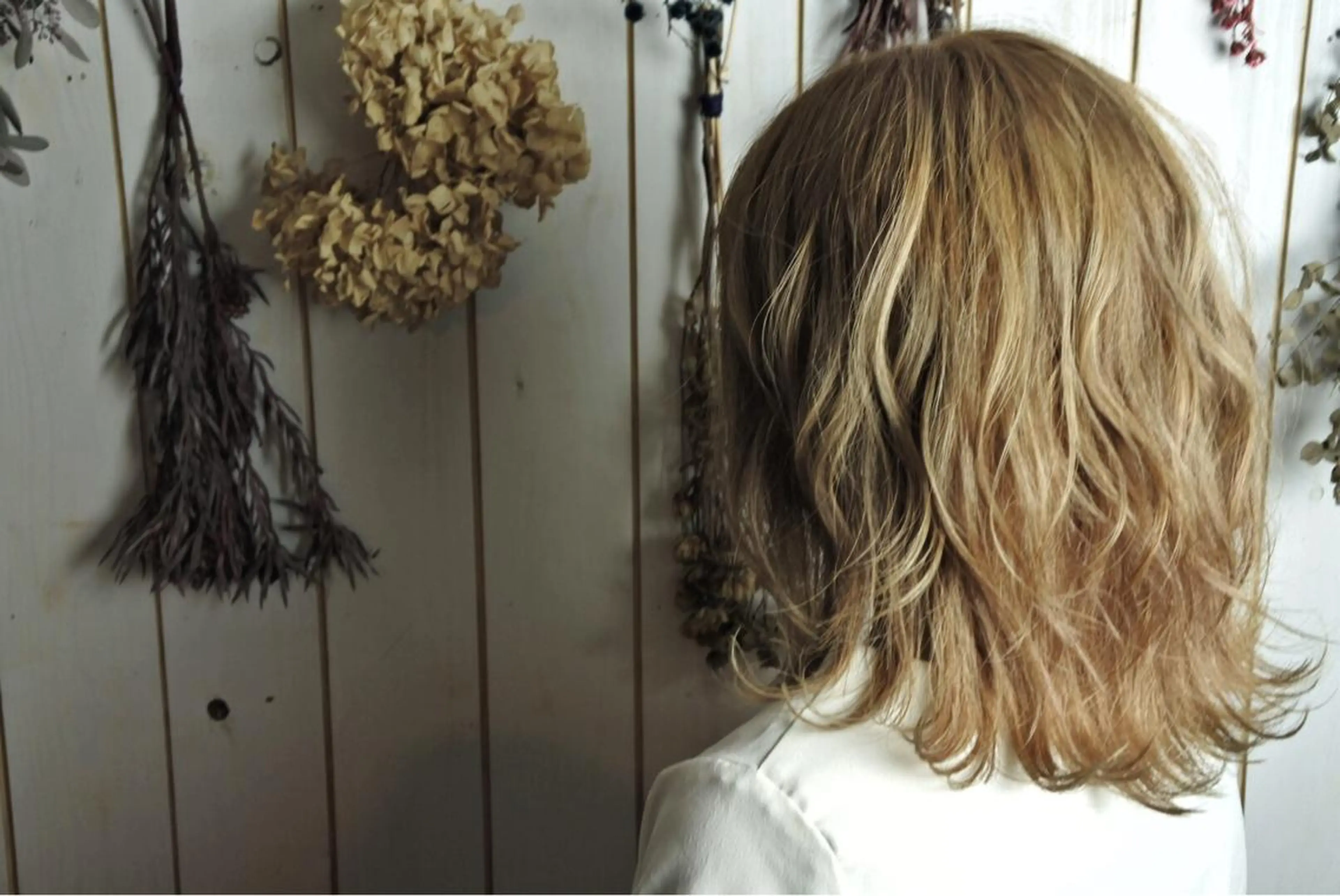 ミディアム カラー LILIS hair designのヘアスタイル