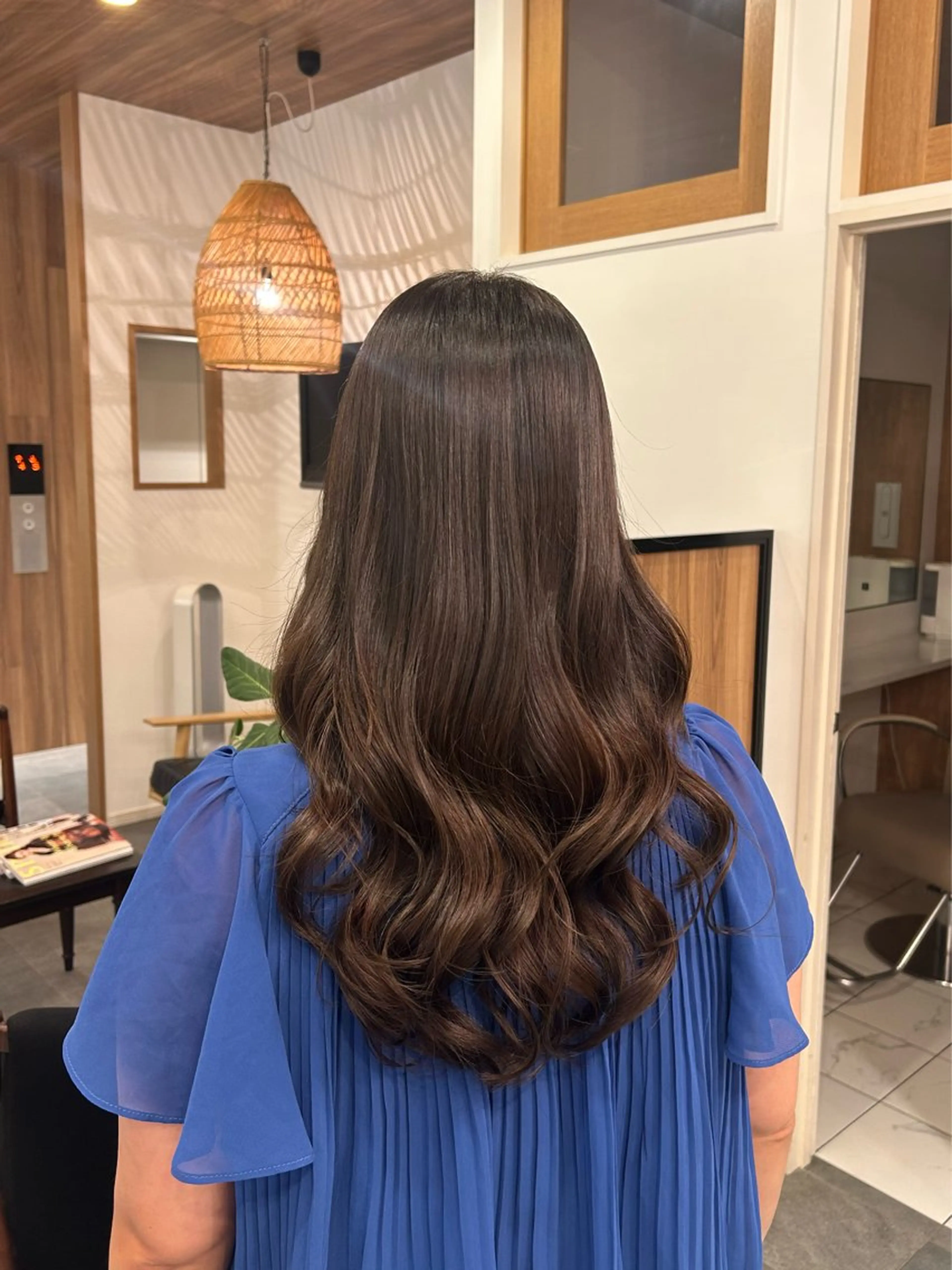 カラー ブラウンカラー 根本 琴子のヘアスタイル