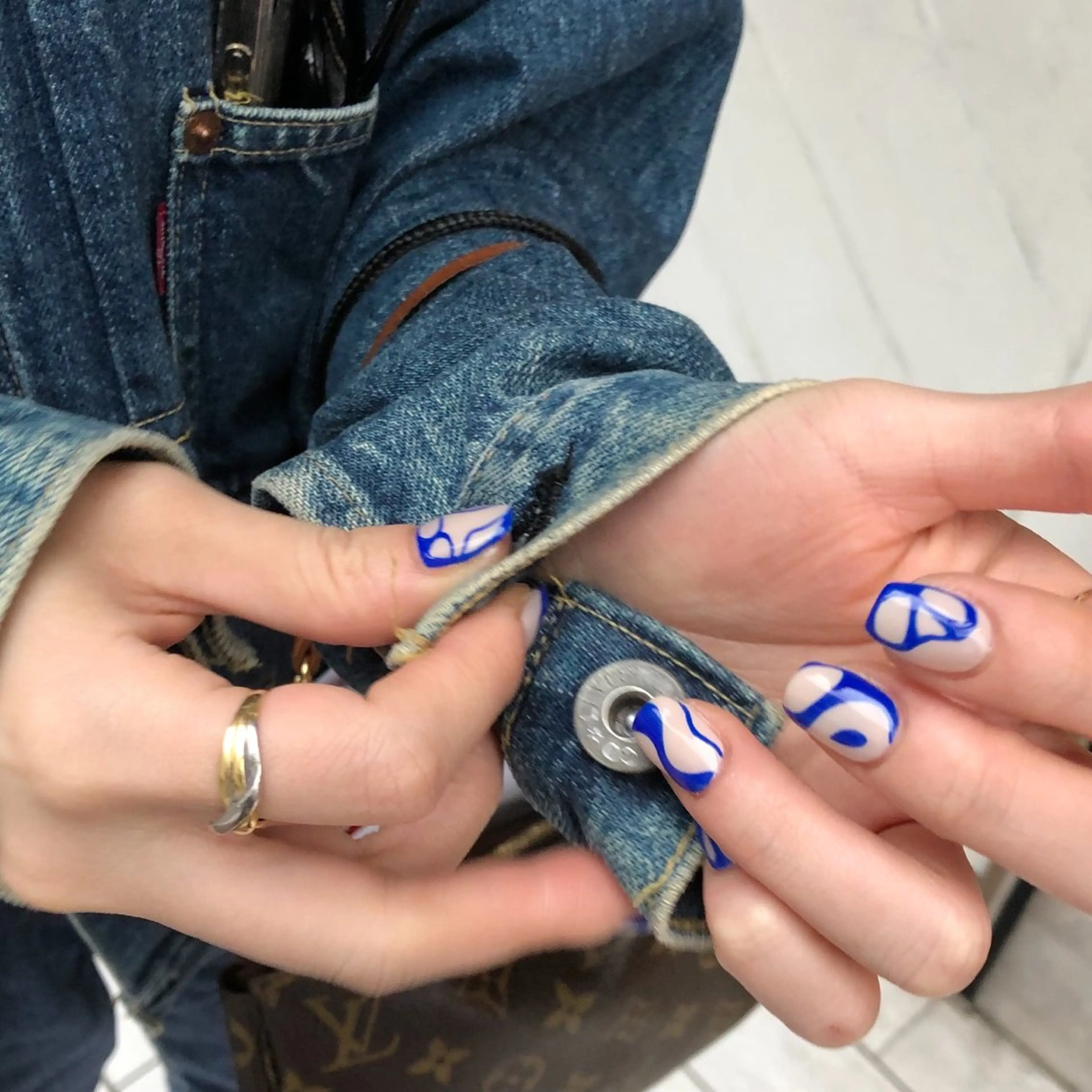 ネイル ハンドネイル 秋本 栞のネイルデザイン