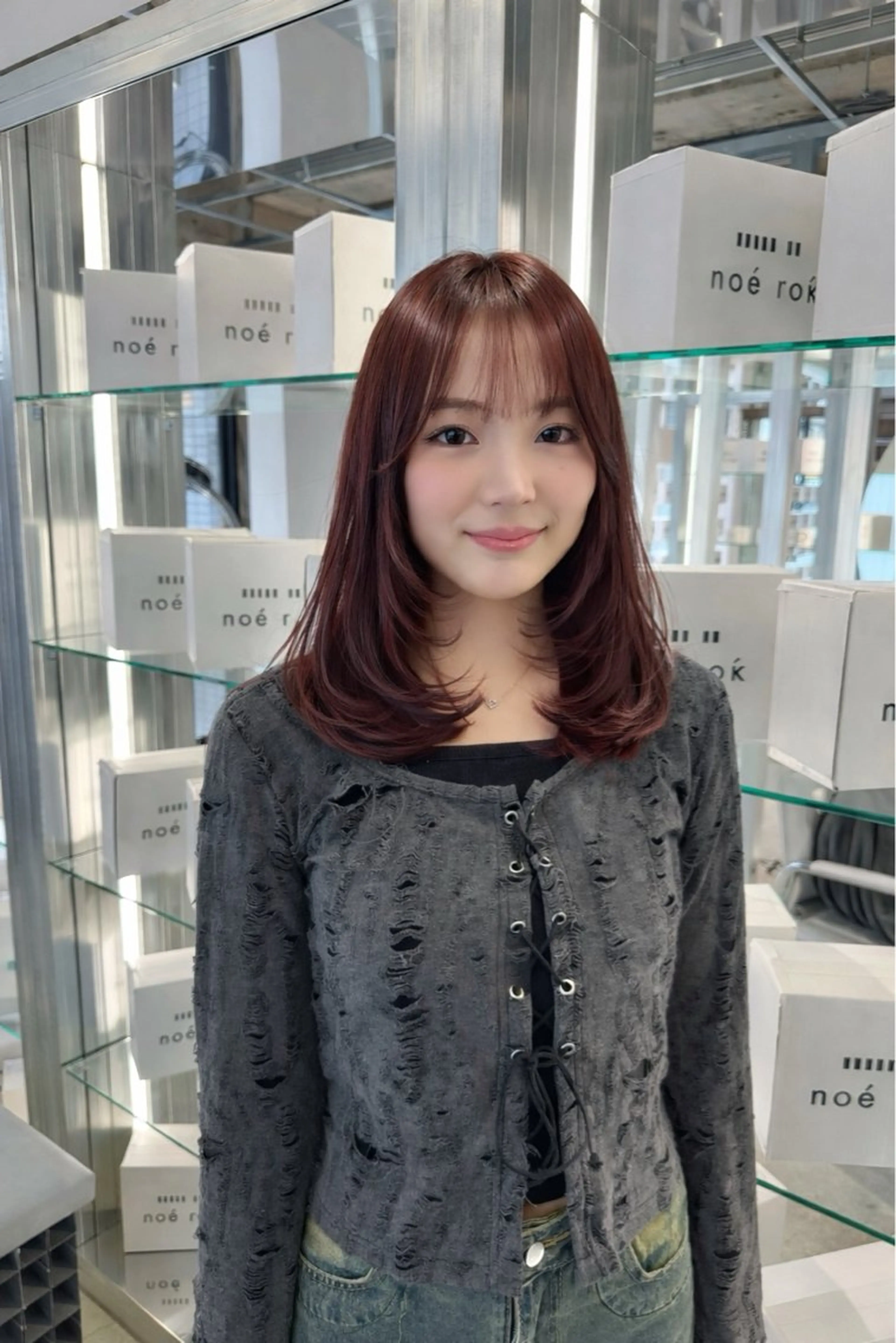 ミディアム カット ヘアカラー トリートメント 大場 菜月のヘアスタイル
