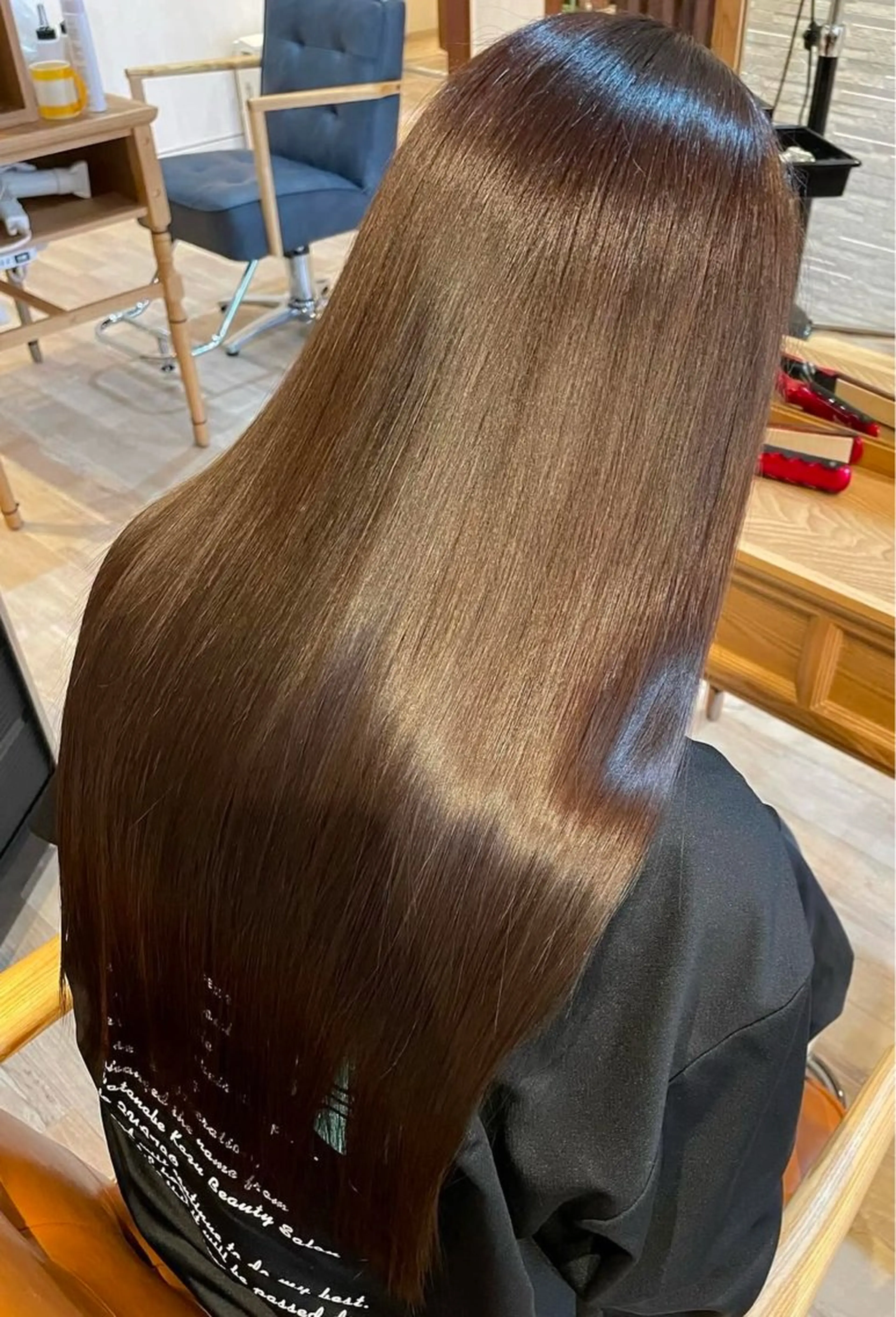 ロング 髪質改善 トリートメント QUATRO WEST所属・渡辺 愛のヘアスタイル