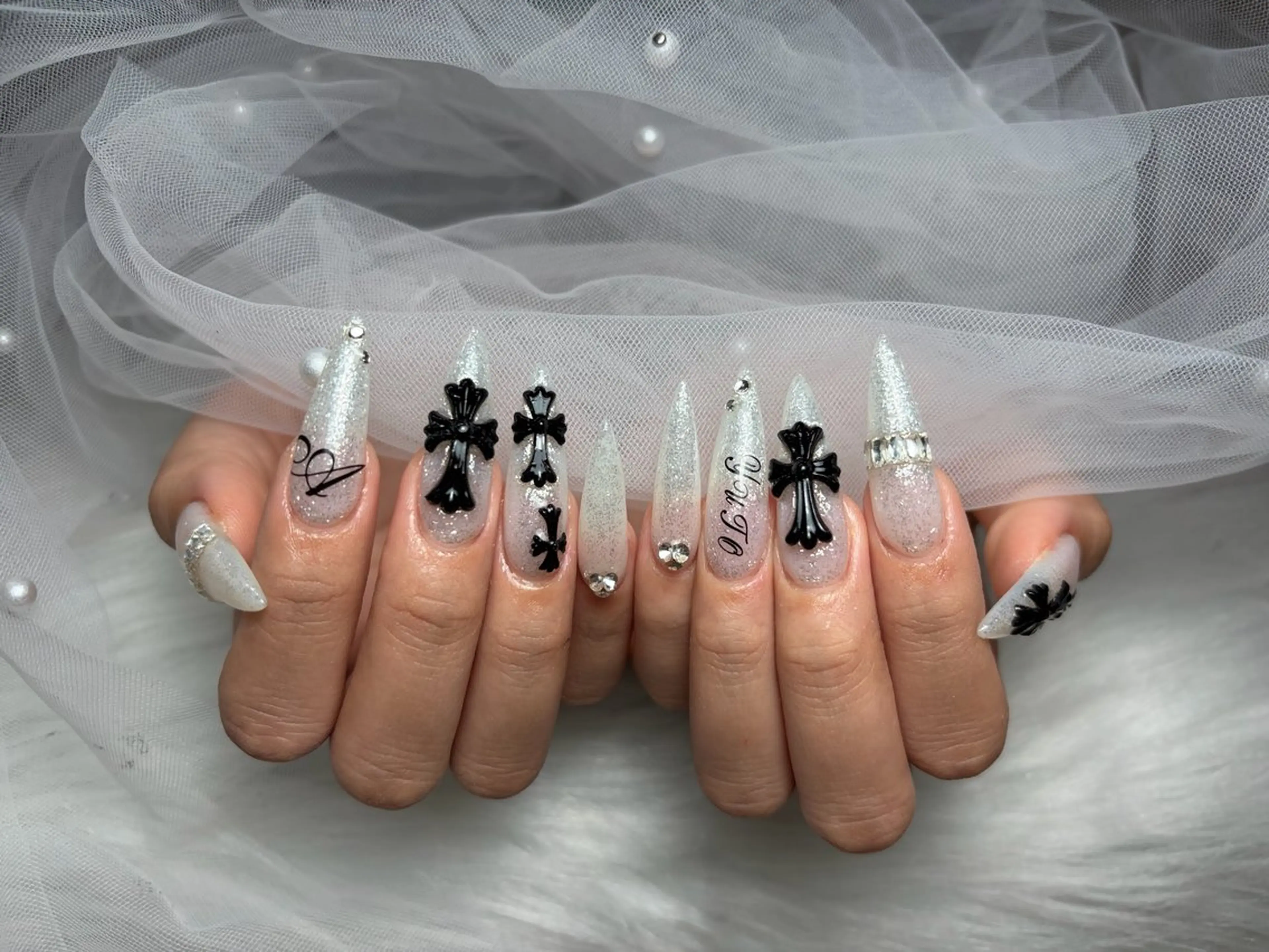ネイル アートネイル 長さ出し ジェルネイル 韓国ネイル マグネットネイル Cloudy Chan Nailのネイルデザイン