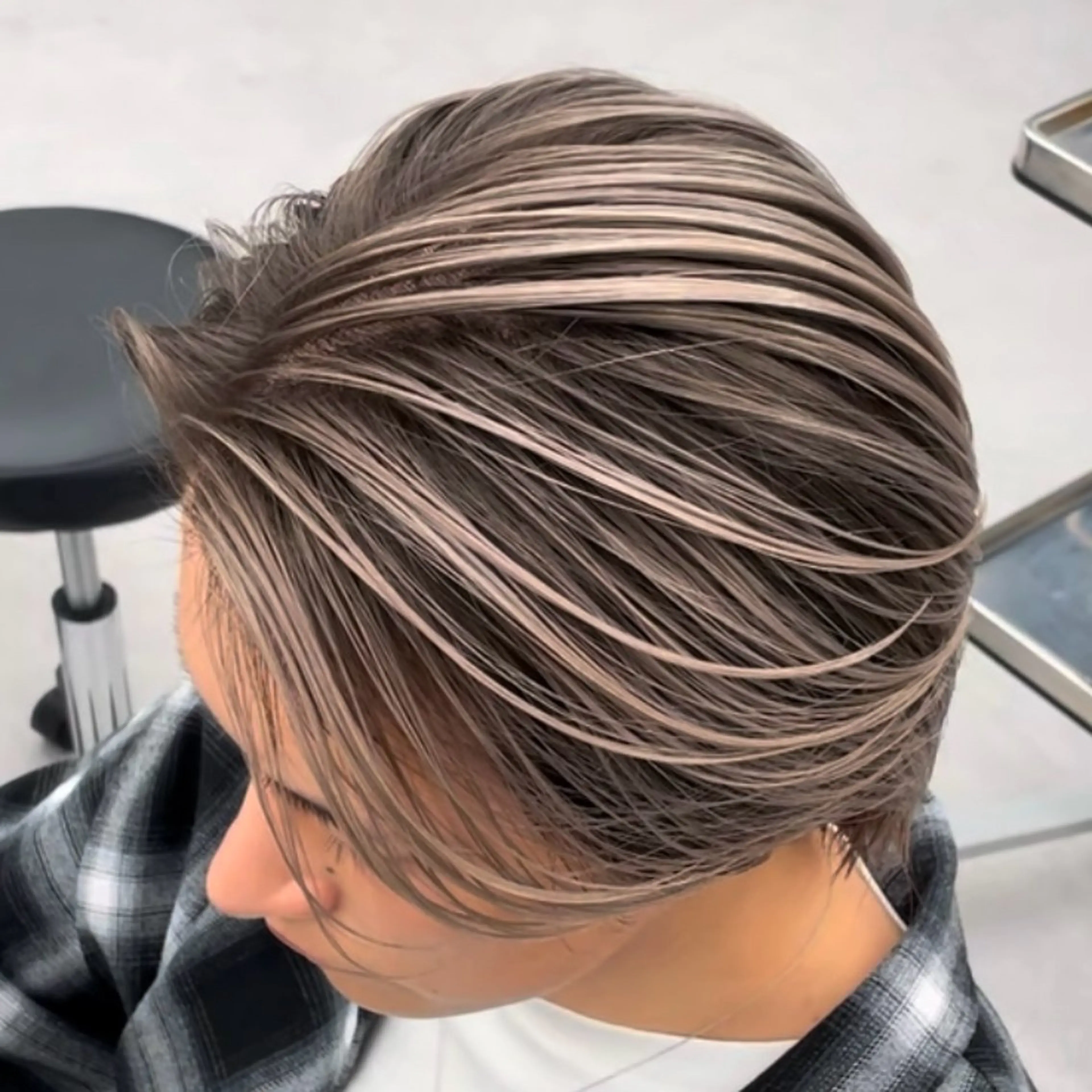 ミディアム カラー パーマ ヘアアレンジ メンズ メンズバレイヤージュ 🌫ハイライトのヘアスタイル