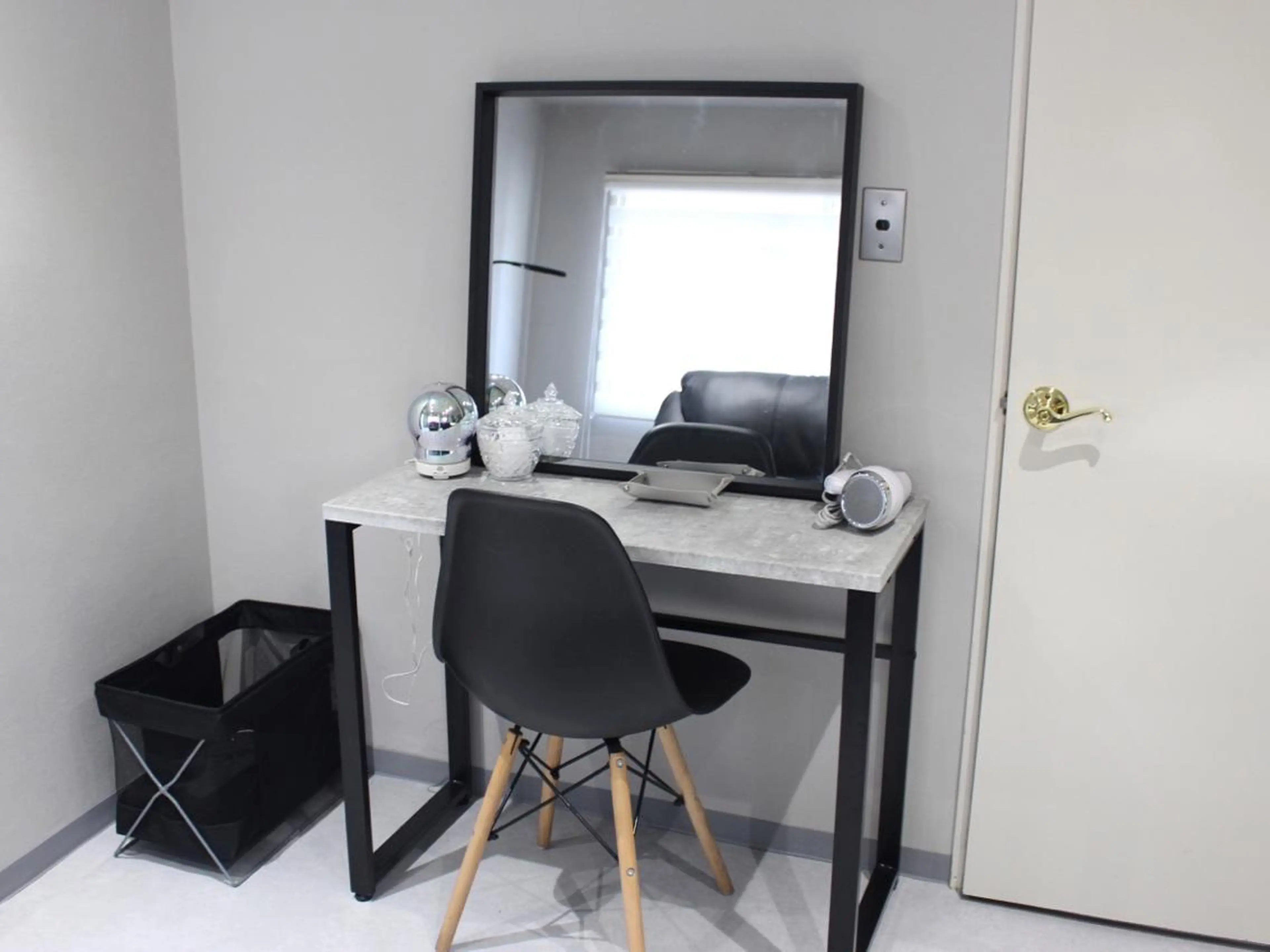 ハーブピーリング/韓国肌管理/フェイシャル/毛穴洗浄/眉毛/顔脱毛【糸脱毛専門】rev所属・ハーブピーリング専門 毛穴洗浄❤️眉waxのエステ・リラクイメージ