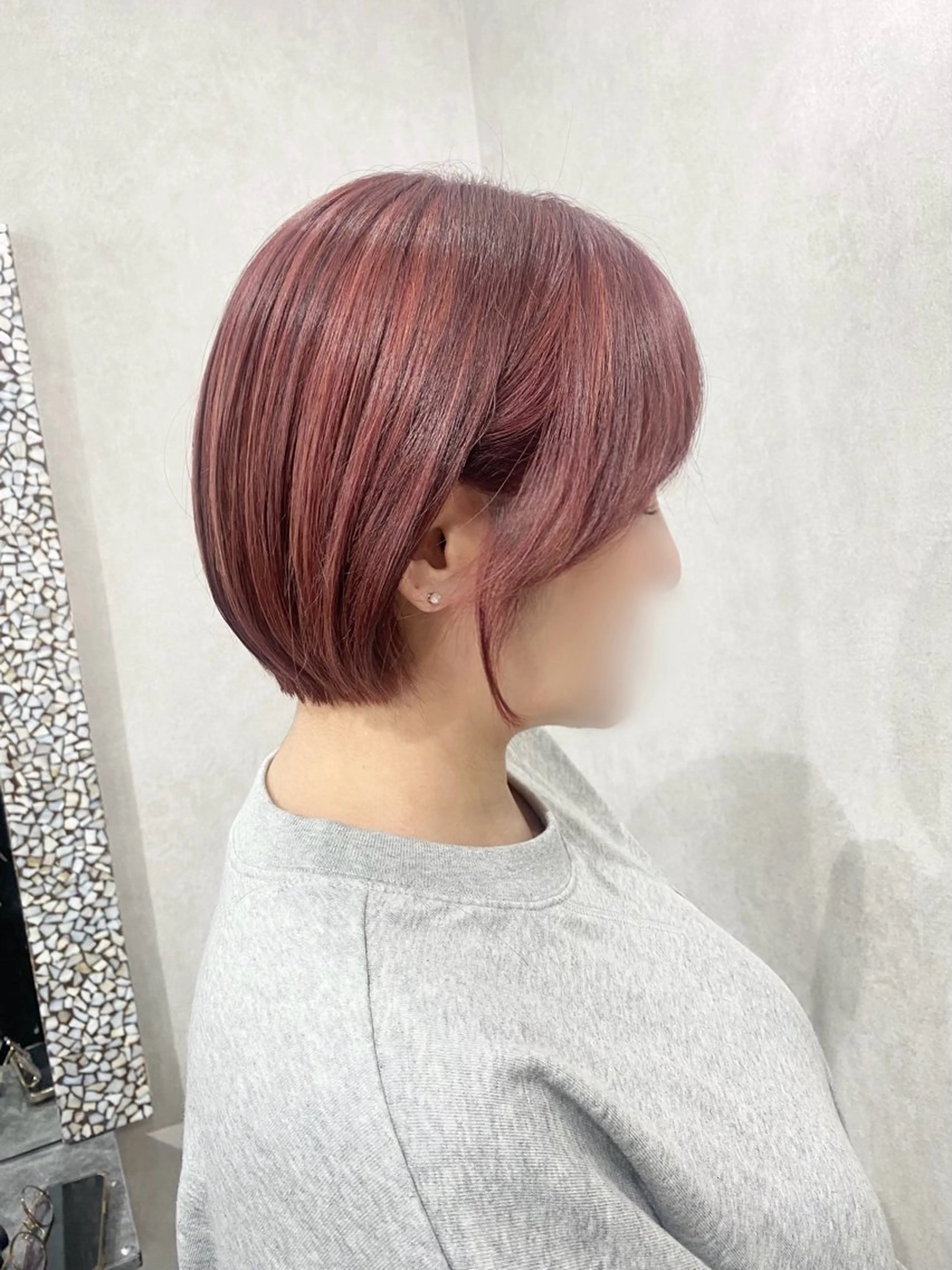 ミディアム カラー ショートボブ ブリーチ ボブ 顔周りカット 小顔カット カット ヘアカラー トリートメント ＳＨＩ ＺＵのヘアスタイル