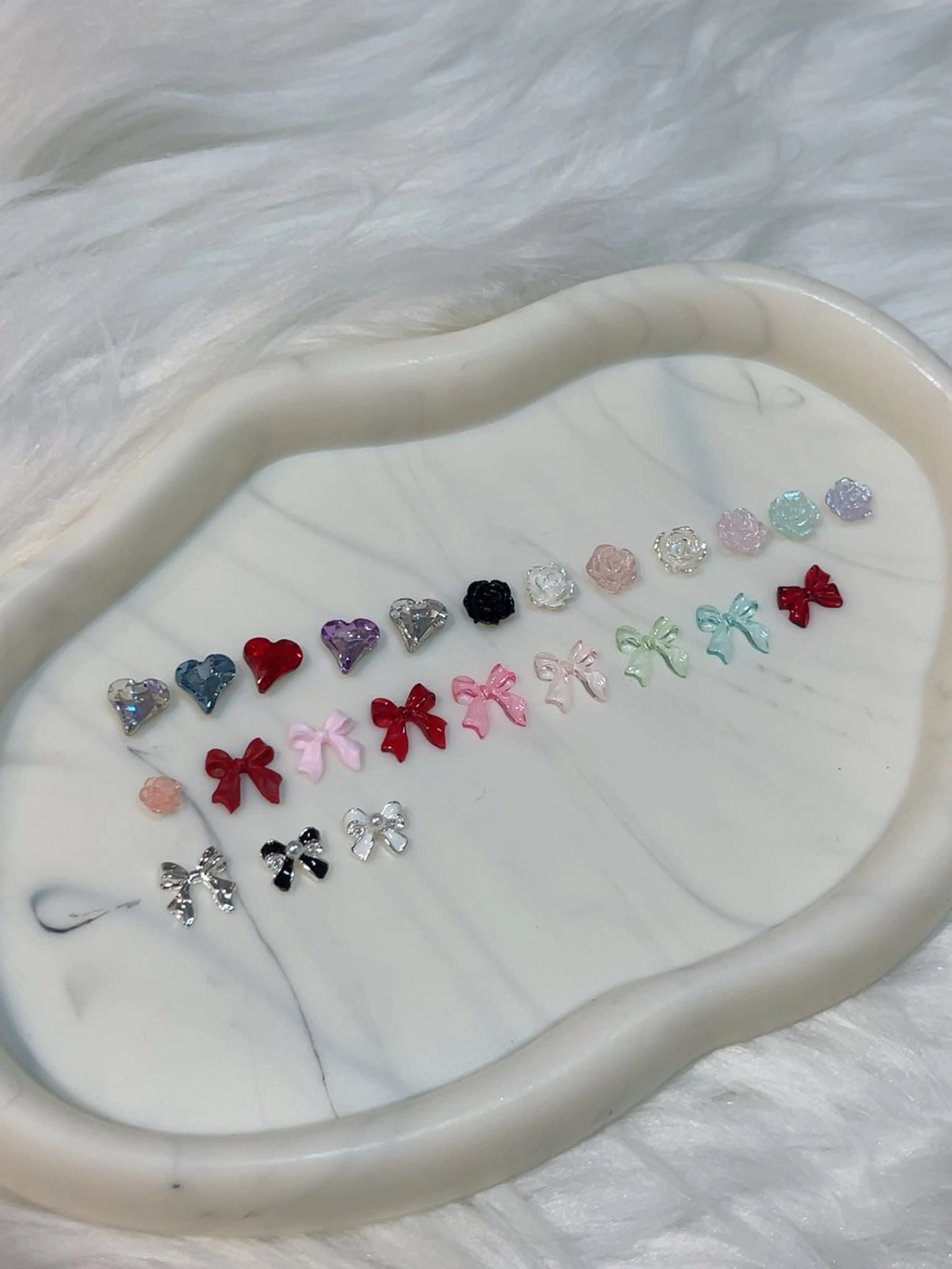 [期間限定] オフあり　ワンカラー+パーツ１つずつ💎【パーツはお写真の中からお選びください】の写真