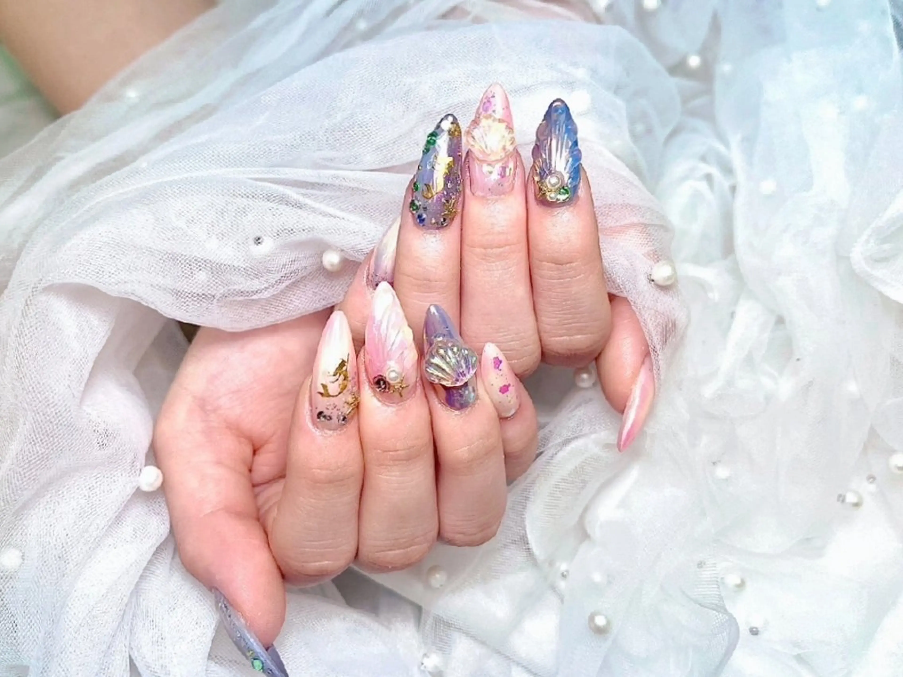 セミロング ハンドネイル che'ri nailのネイルデザイン
