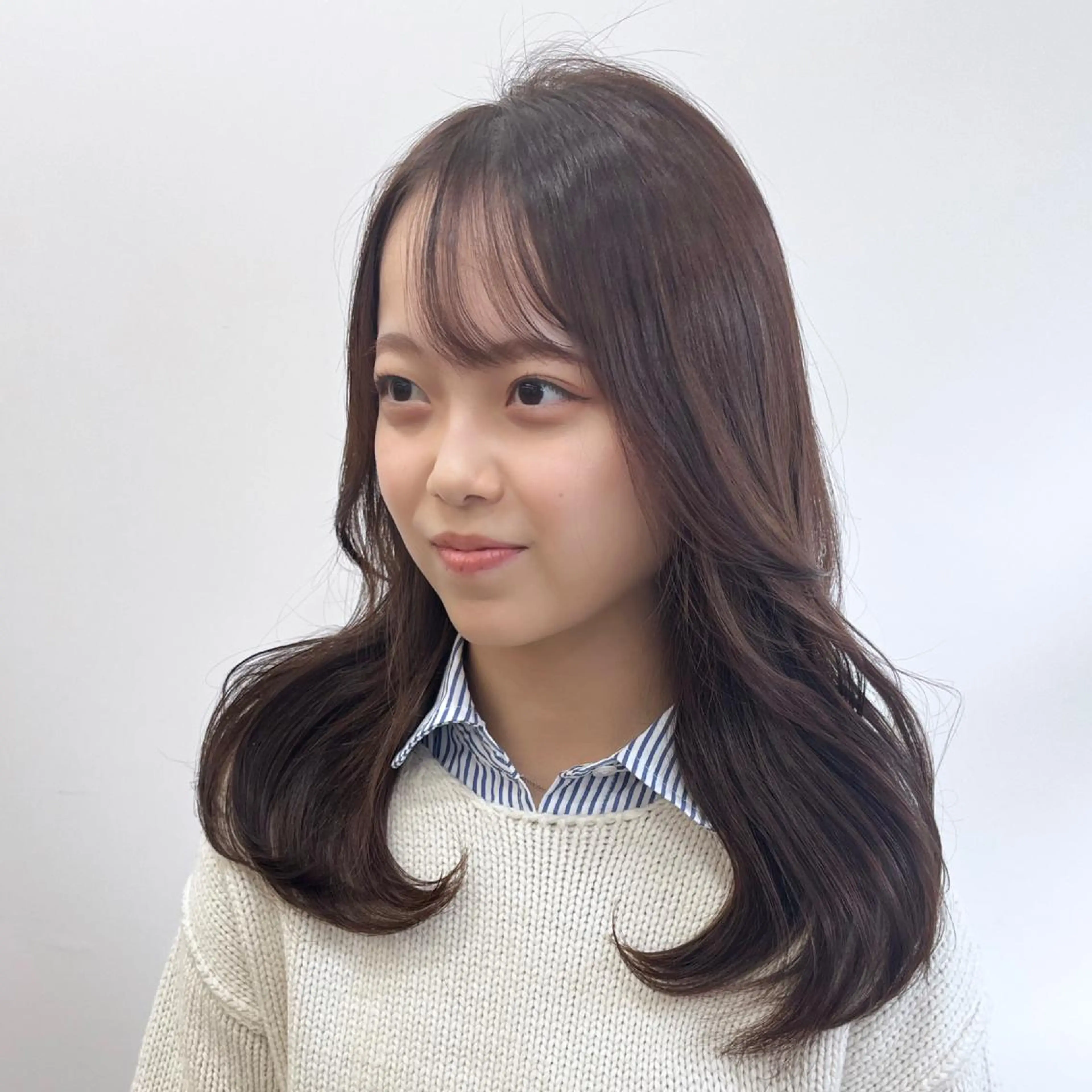 ミディアム カラー パーマ ヘアアレンジ メンズ キッズ ネイル マツエク・マツパ アイブロウ メンズインナーカラー メンズ韓国風 黒髪 ブルーカラー ブルーブラック 渋谷レイヤーカット❌ 縮毛矯正専門/武田涼のヘアスタイル