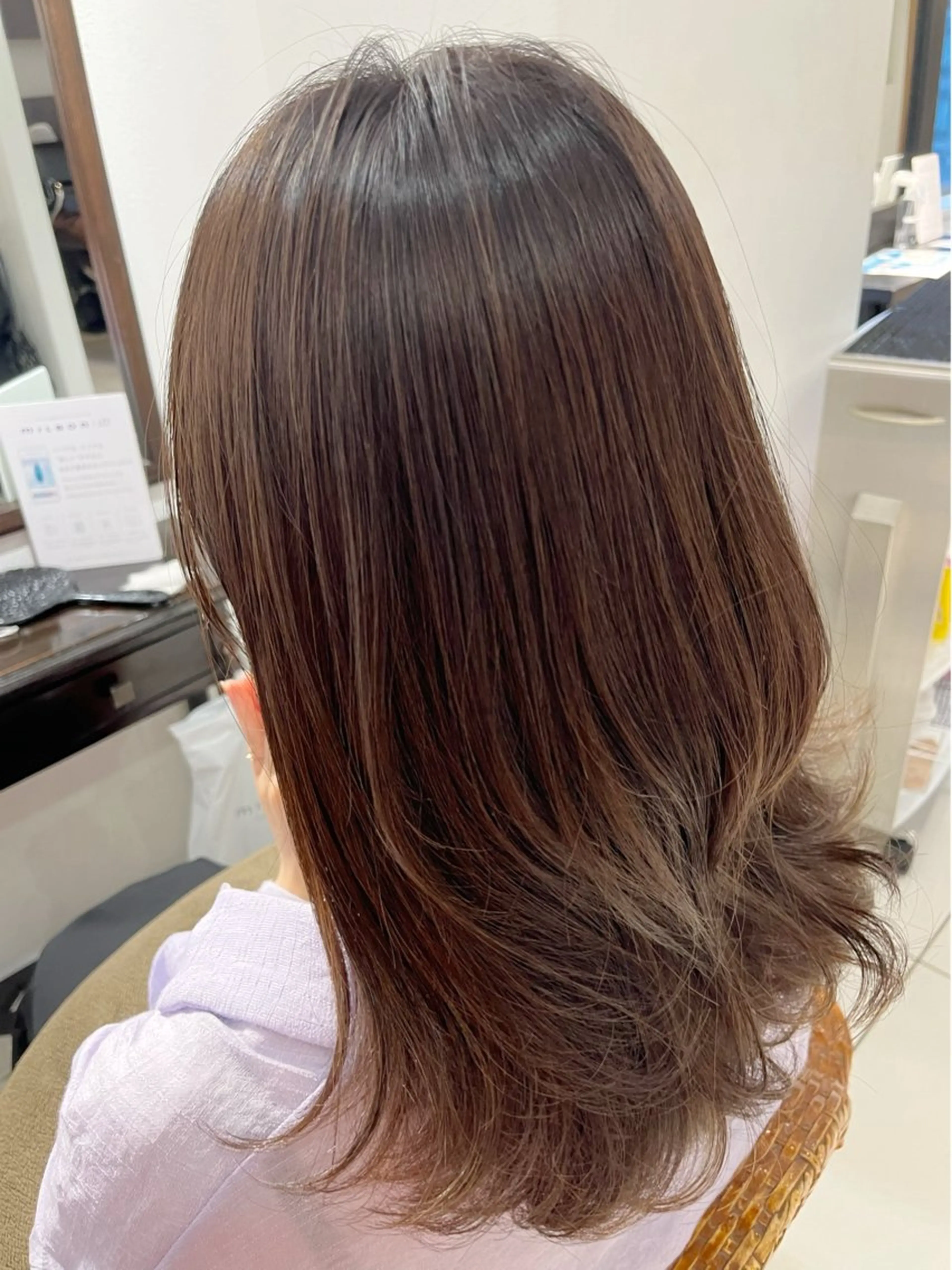 ロング 【顔まわりレイヤー透 明感カラー今崎太河】のヘアスタイル