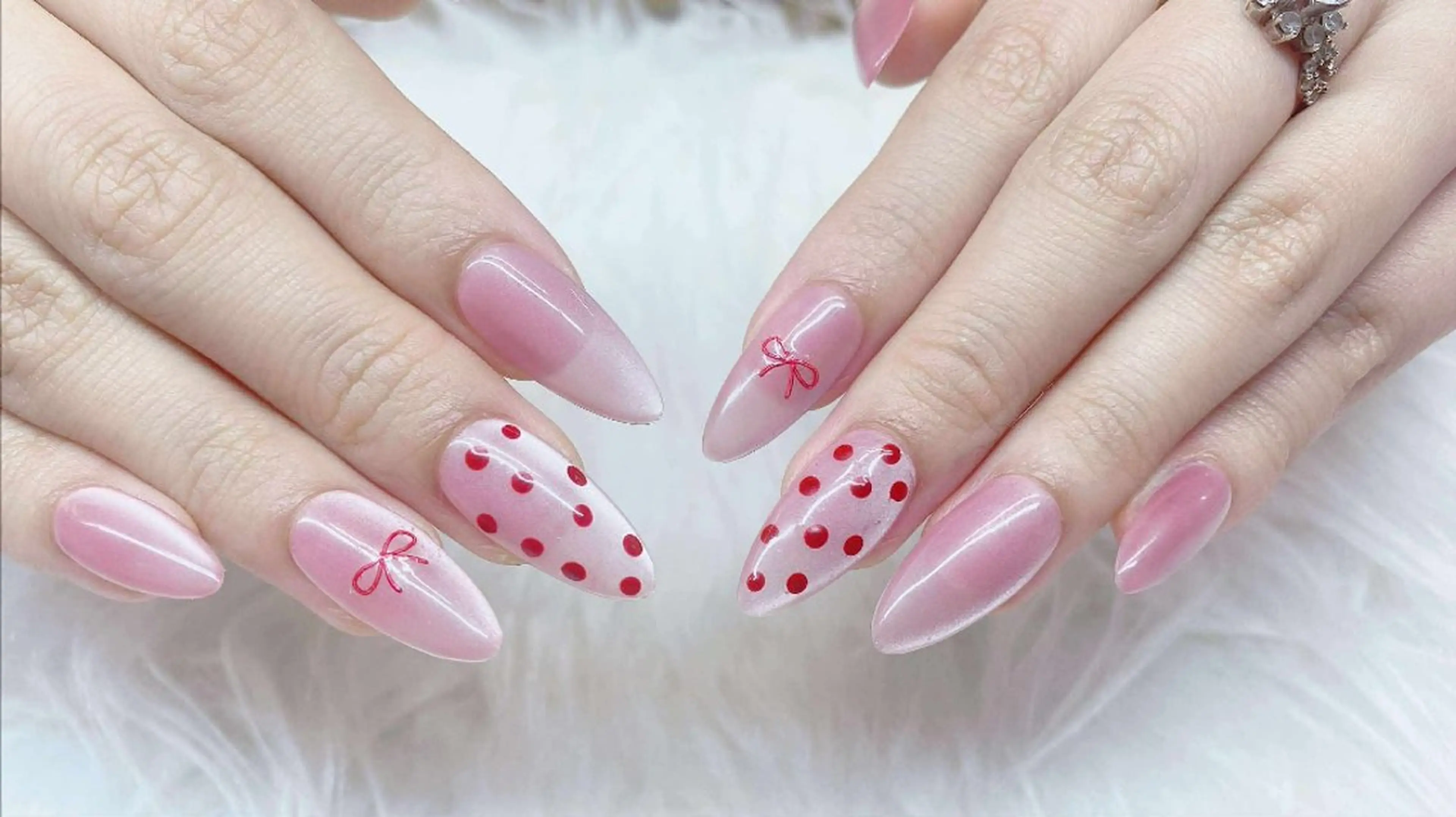 ネイル ドット ワンカラーネイル シンプルネイル キエウ チャムのネイルデザイン