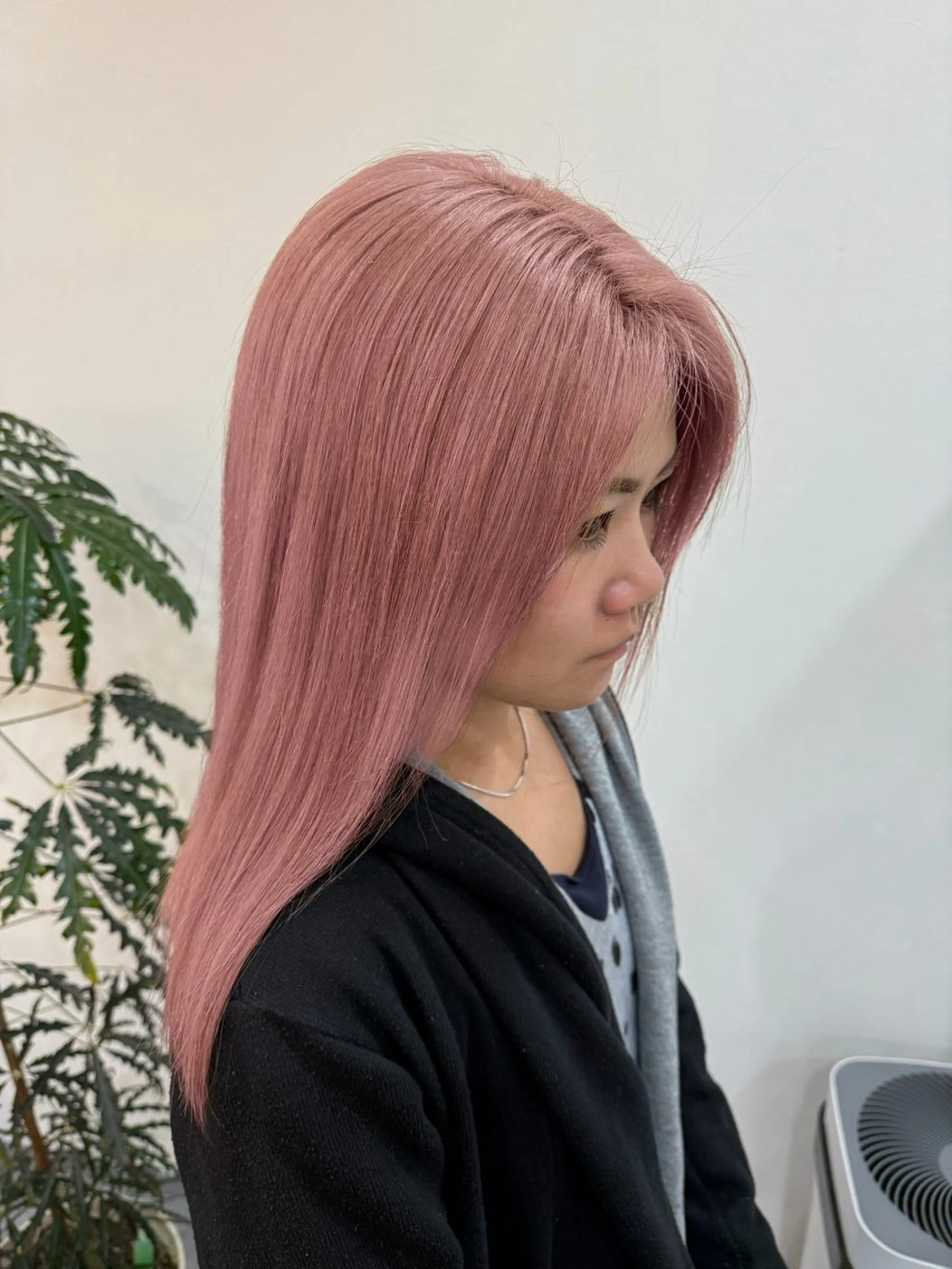 ロング カラー ショートボブ バレイヤージュ ブリーチ ケアブリーチ 透明感カラー 村岡 芽衣のヘアスタイル