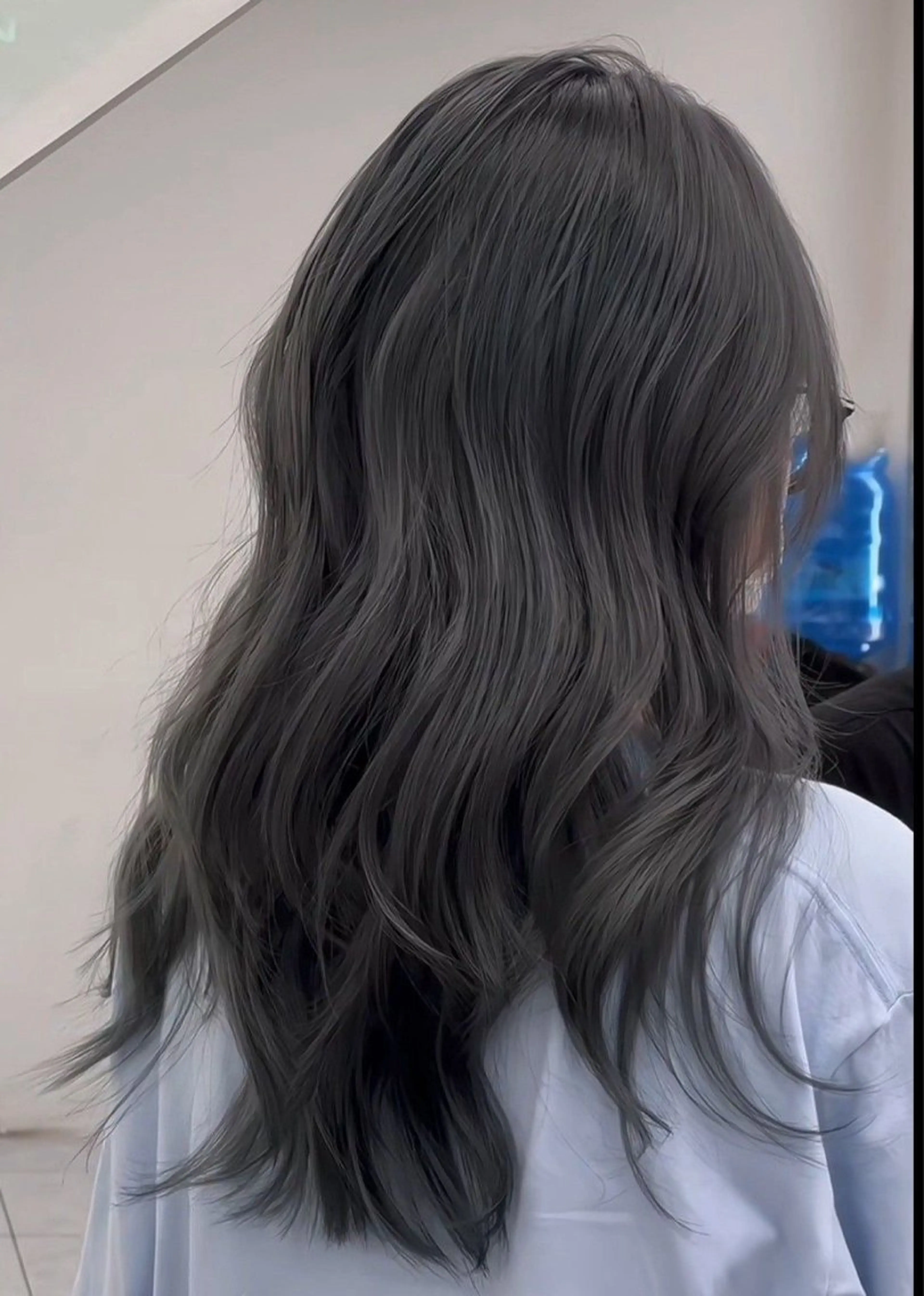 セミロング 井上 陸のヘアスタイル
