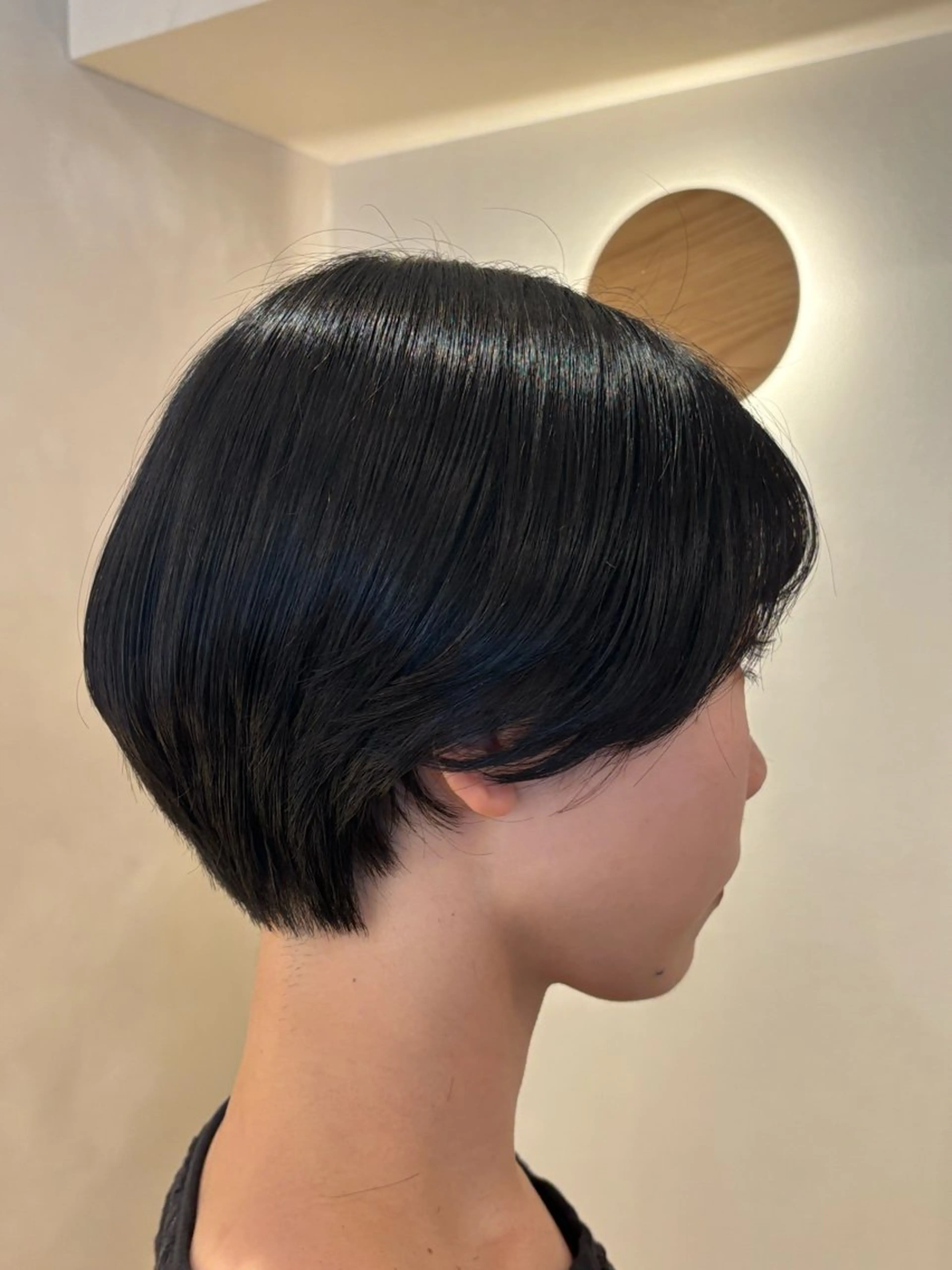 ショート ショートヘア シンバヒナノ/パーマ レイヤー/髪質改善のヘアスタイル