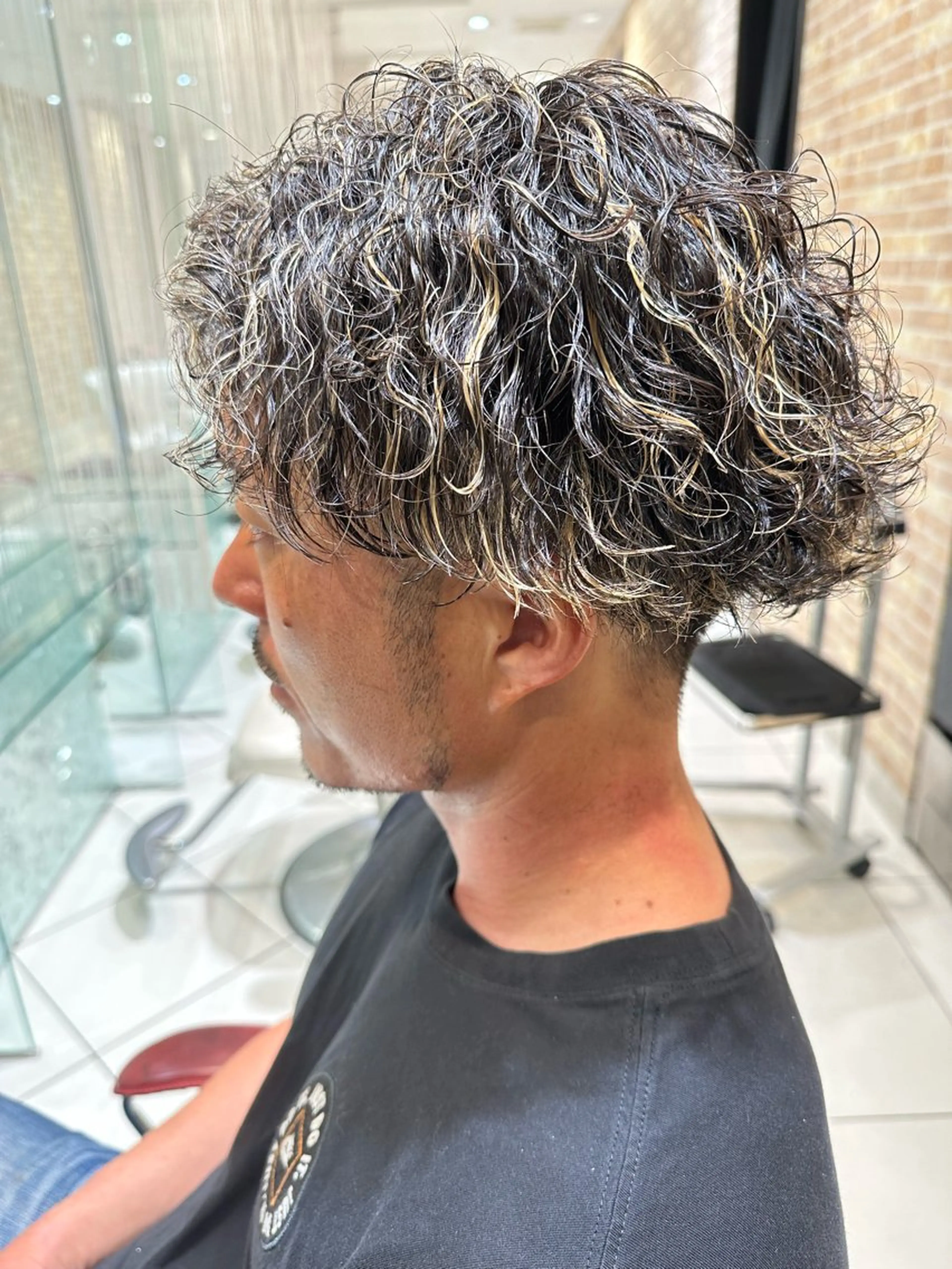 ショート パーマ メンズ メンズパーマ 波巻きパーマ 💈メンズ特化 美容師サキ💈のヘアスタイル