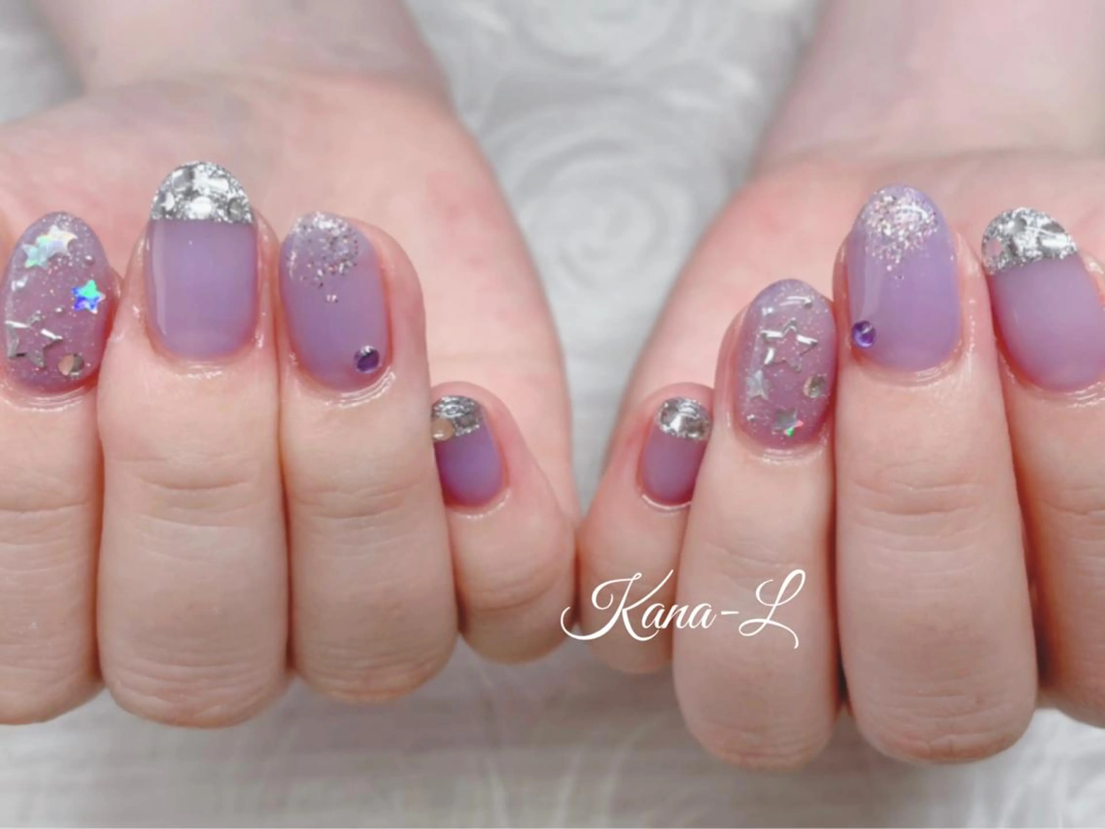 カラー ネイル フレンチネイル ガラスフレンチ キラキラネイル パープル 芦辺 香奈のネイルデザイン