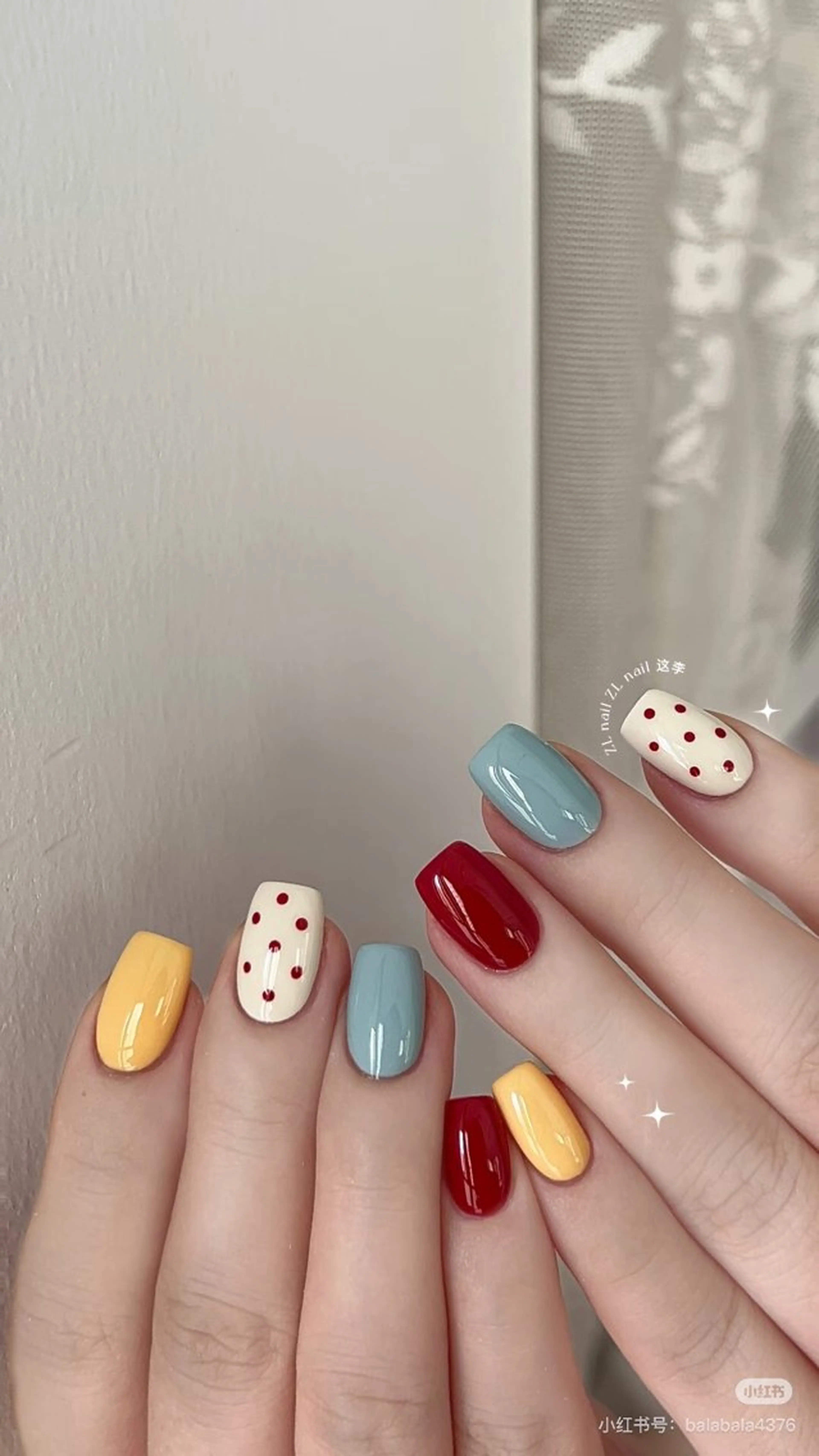 ネイル フレンチネイル 韓国ネイル マグネットネイル 持ち込み ネイルチップ イブ ネイリのネイルデザイン